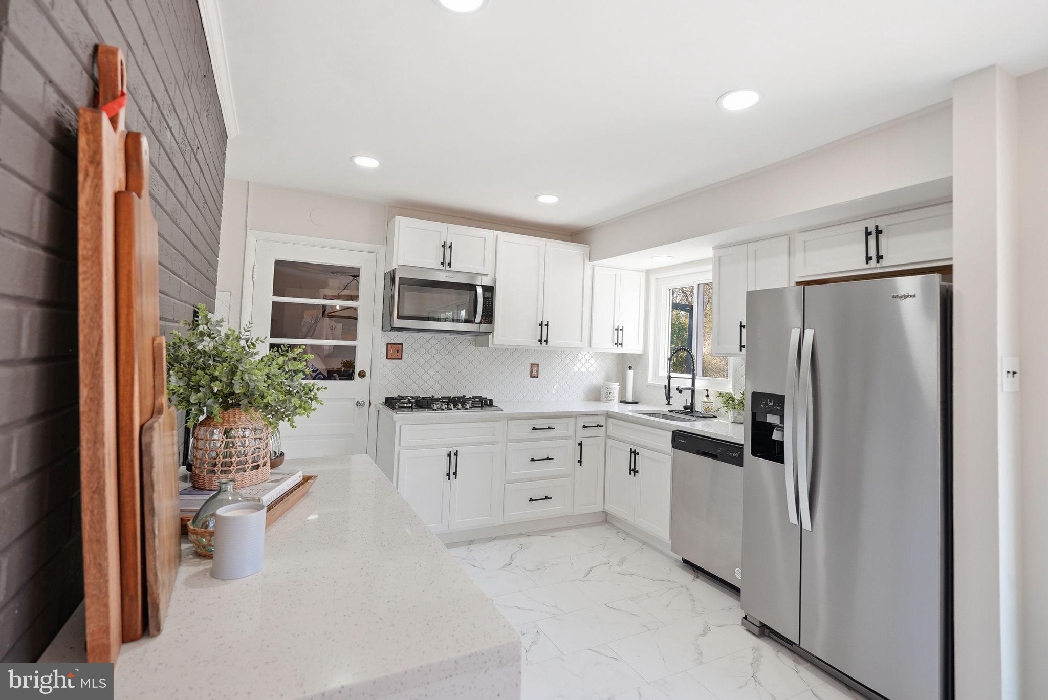 NORTH SPRINGFIELD - Residential