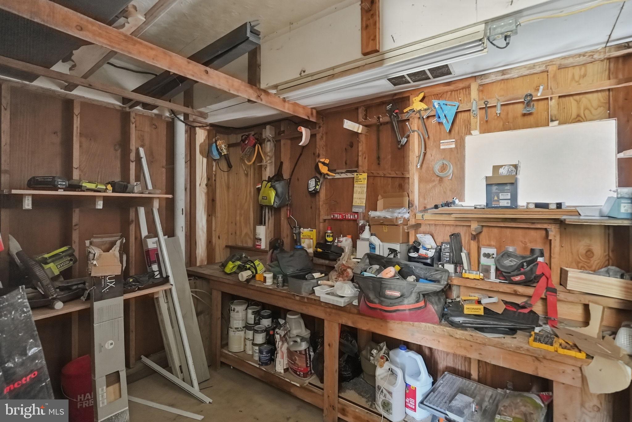 NORTH SPRINGFIELD - Residential