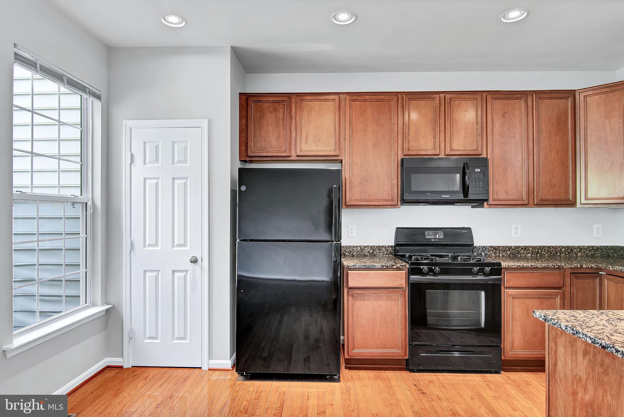 POTOMAC STATION - Residential