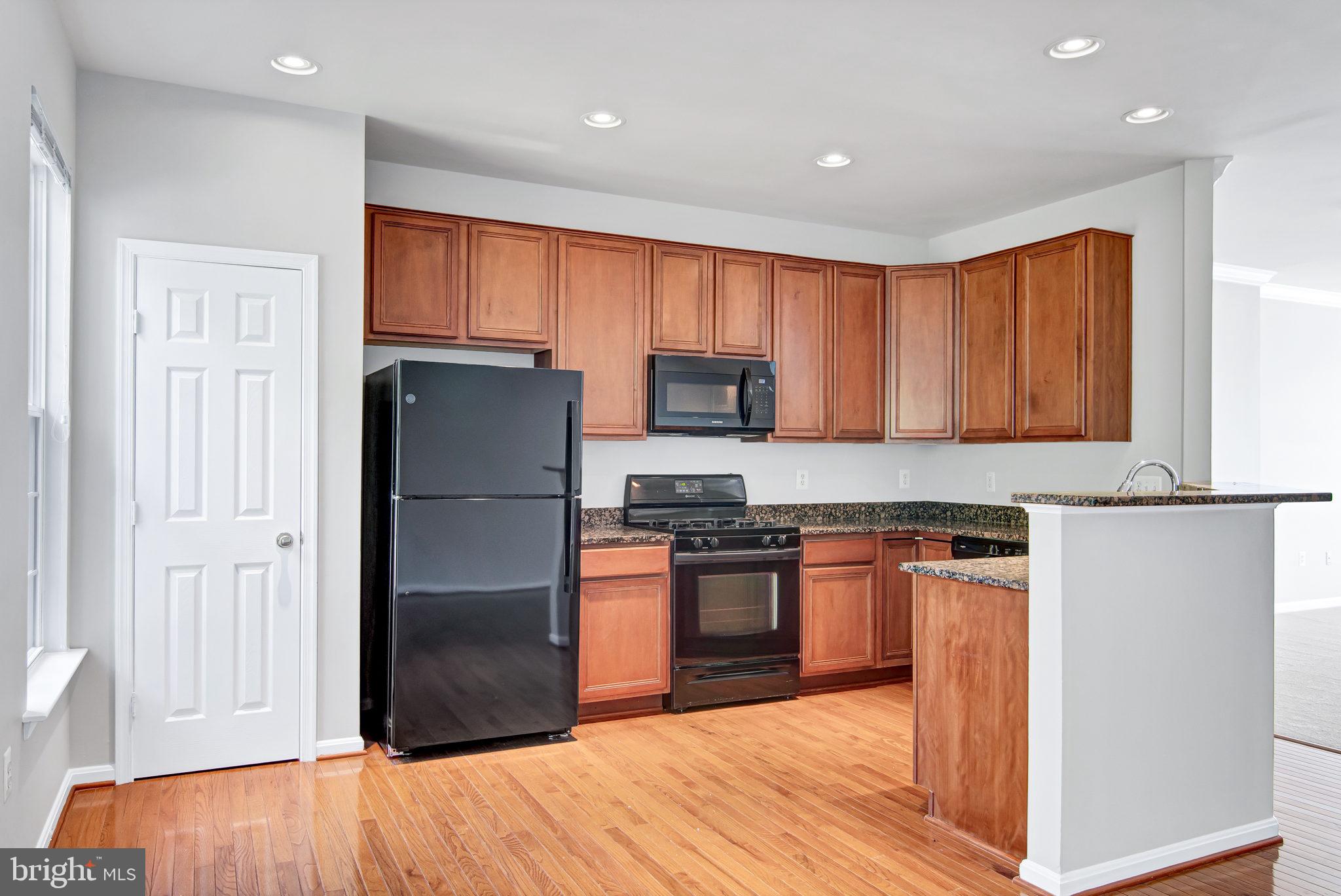 POTOMAC STATION - Residential