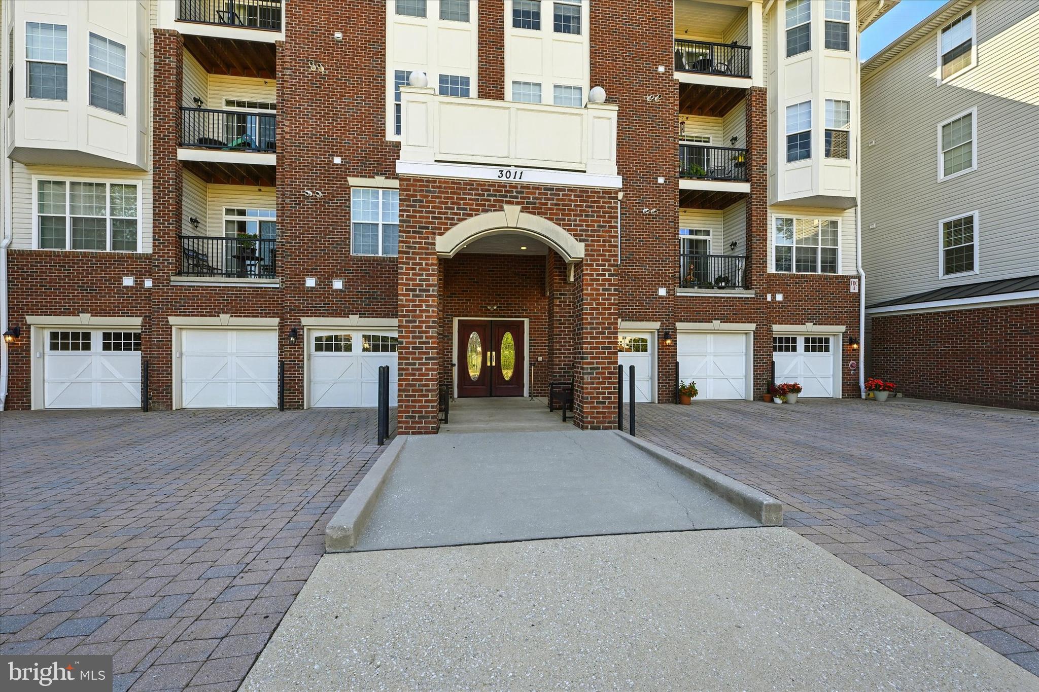 3011 DEXTER DRIVE 104