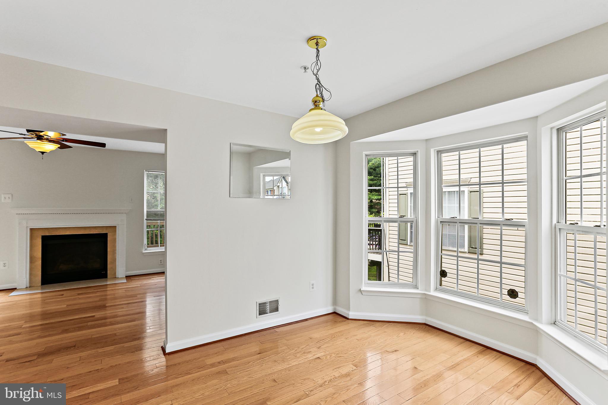 VILLAGE TOWNS - Residential Lease