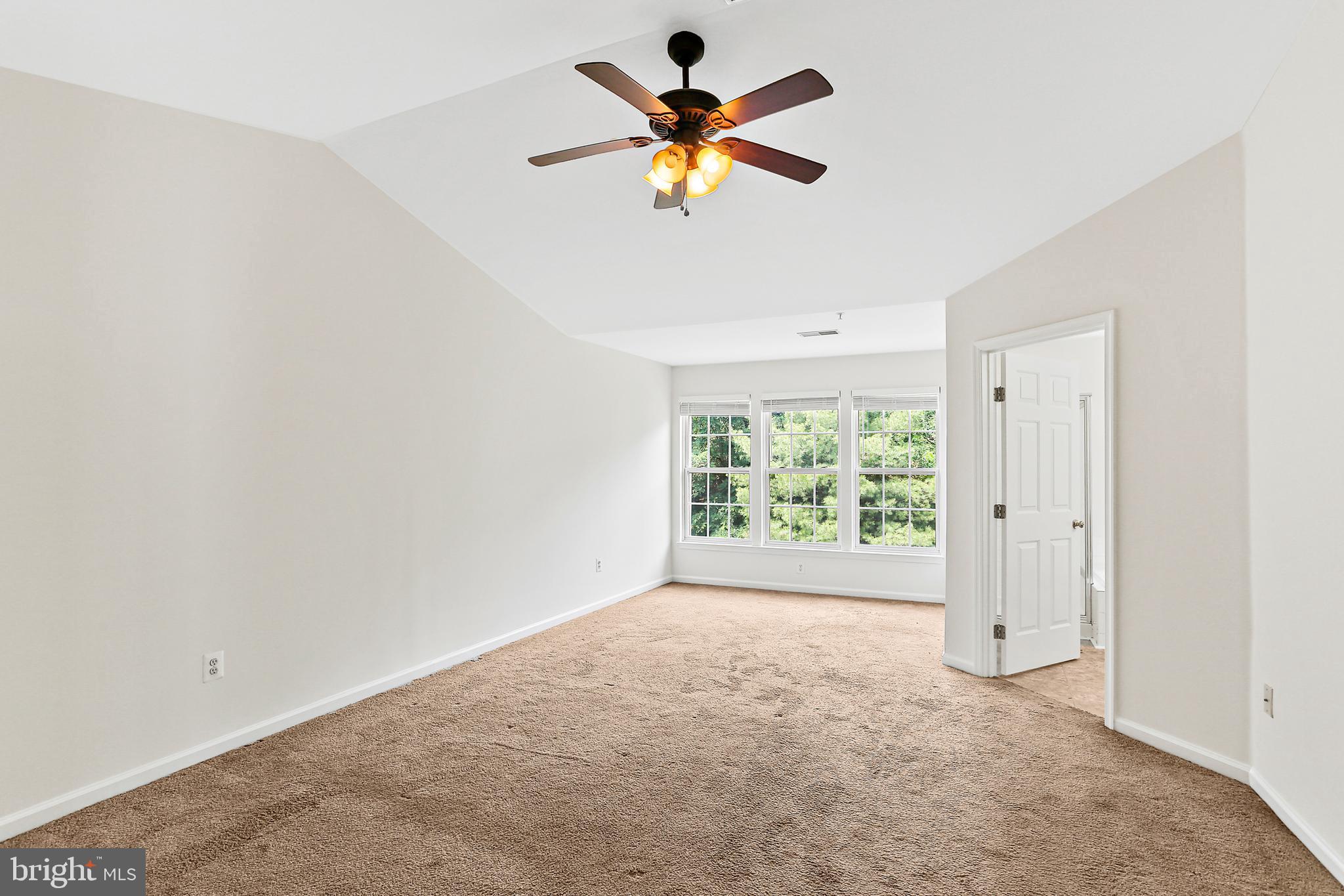 VILLAGE TOWNS - Residential Lease