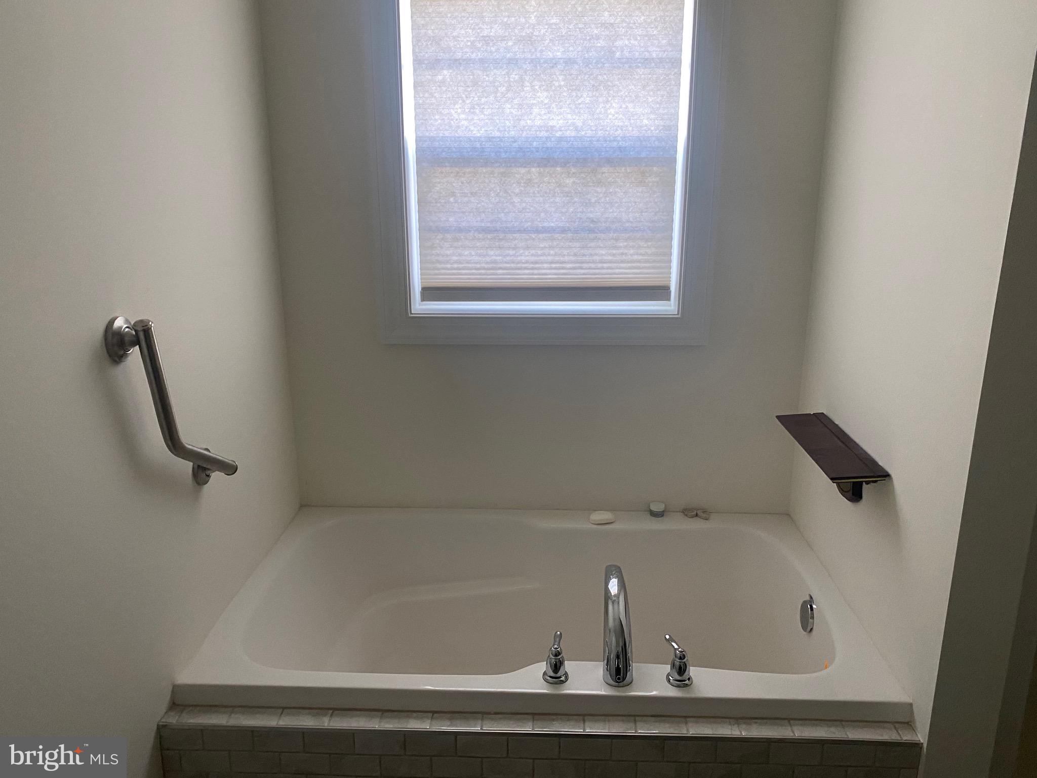 ABBOTTS POND ACRES - Residential