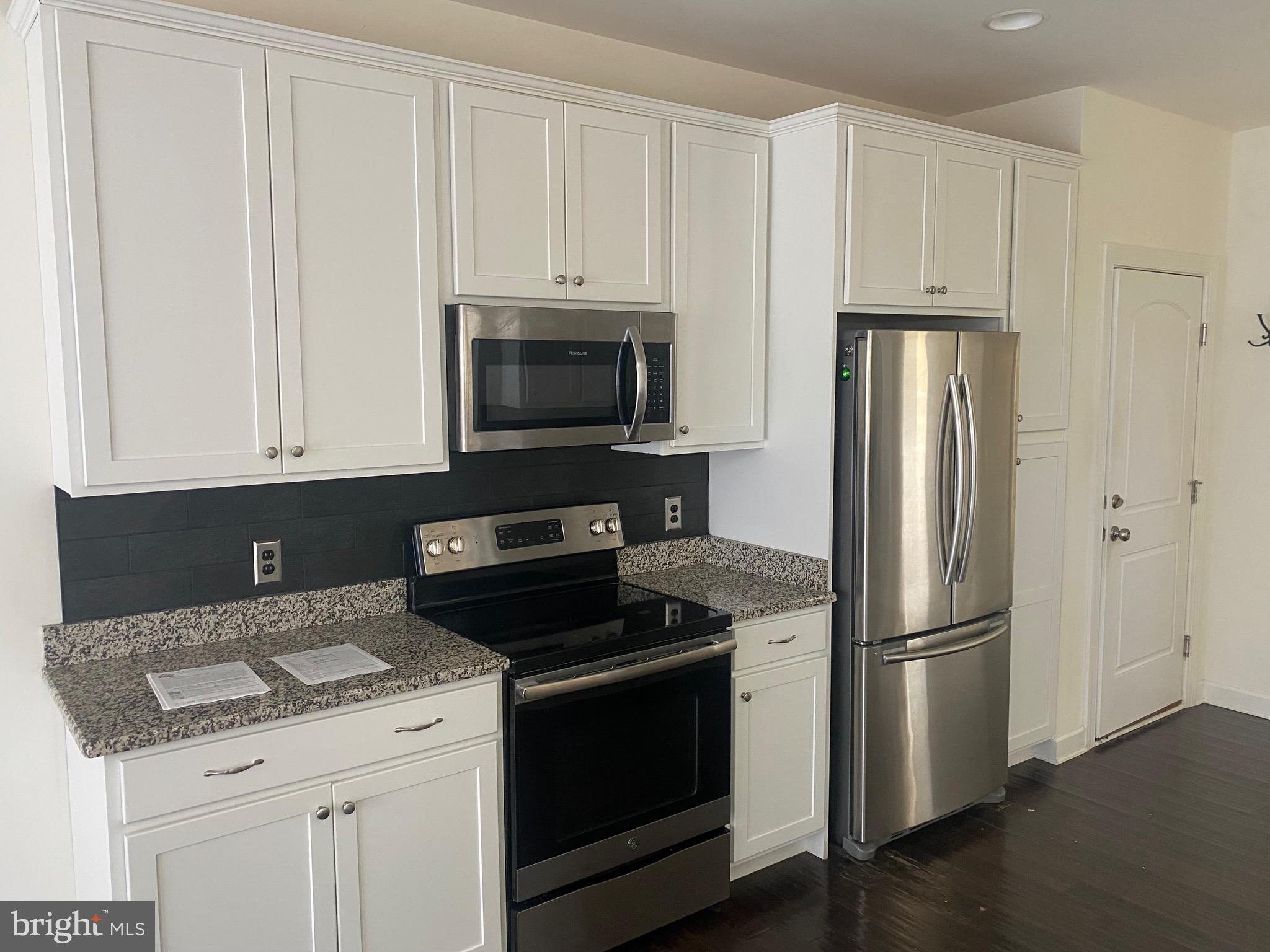 ABBOTTS POND ACRES - Residential