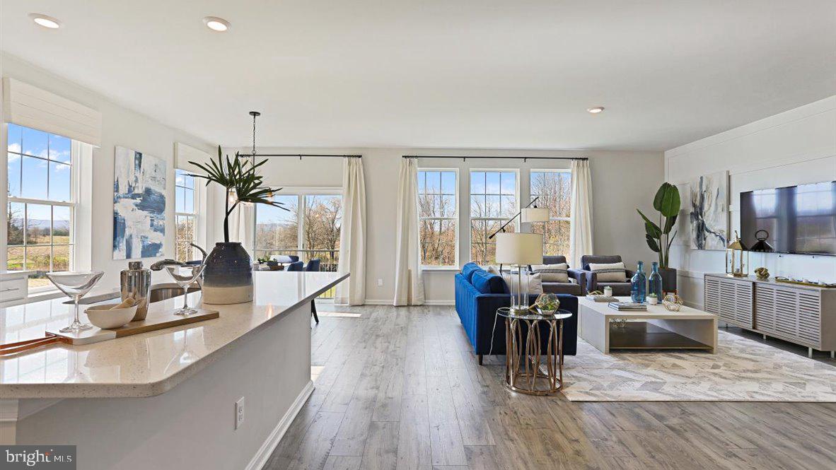 AQUIA OVERLOOK - Residential