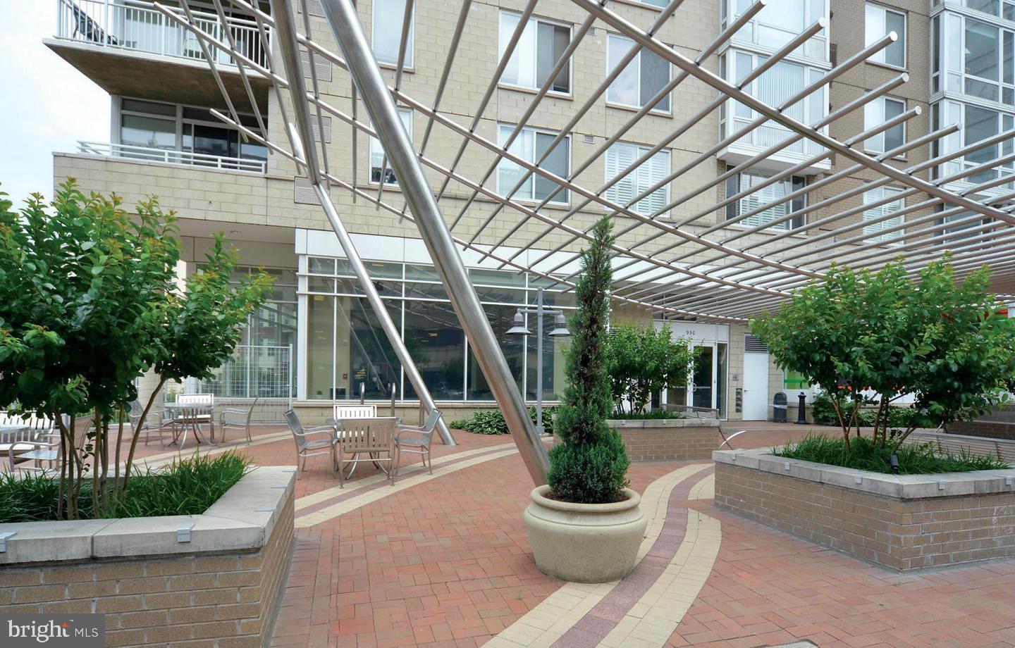 SILVER SPRING - Residential