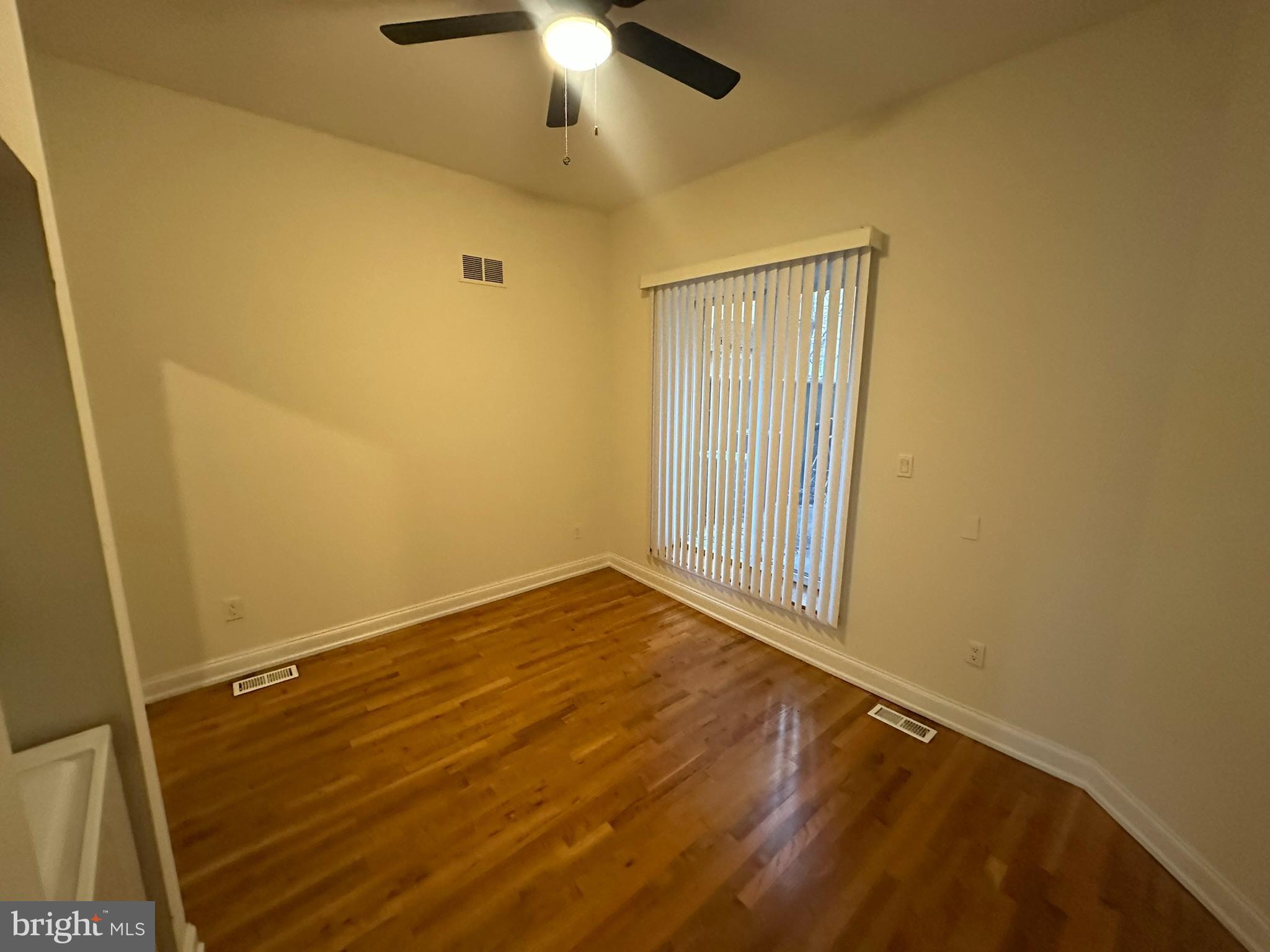 627 S 10TH STREET 1ST FLOOR