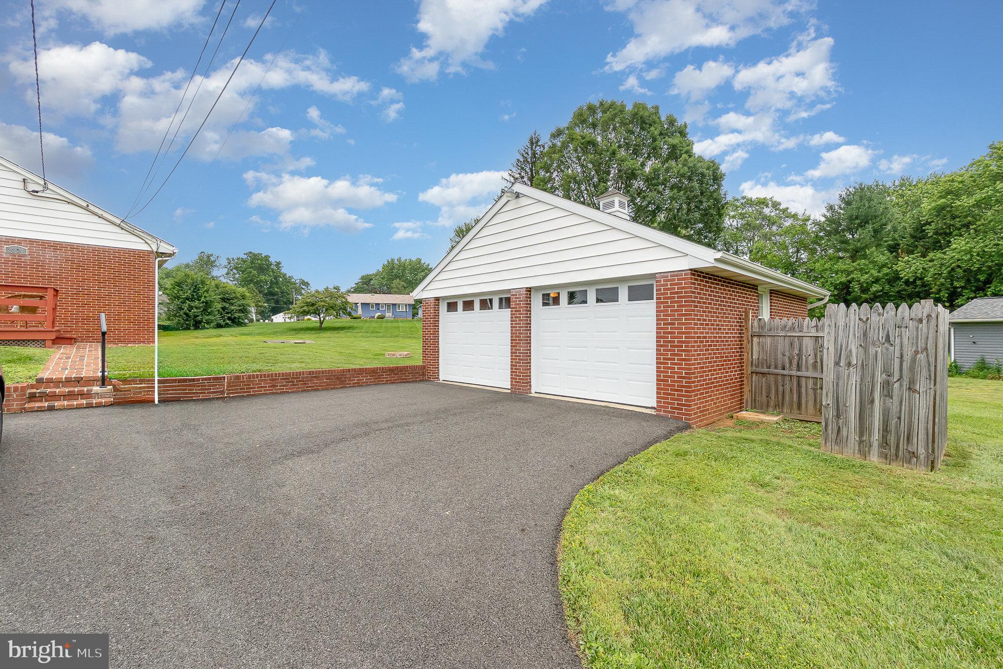 PLEASANT HILLS - Residential