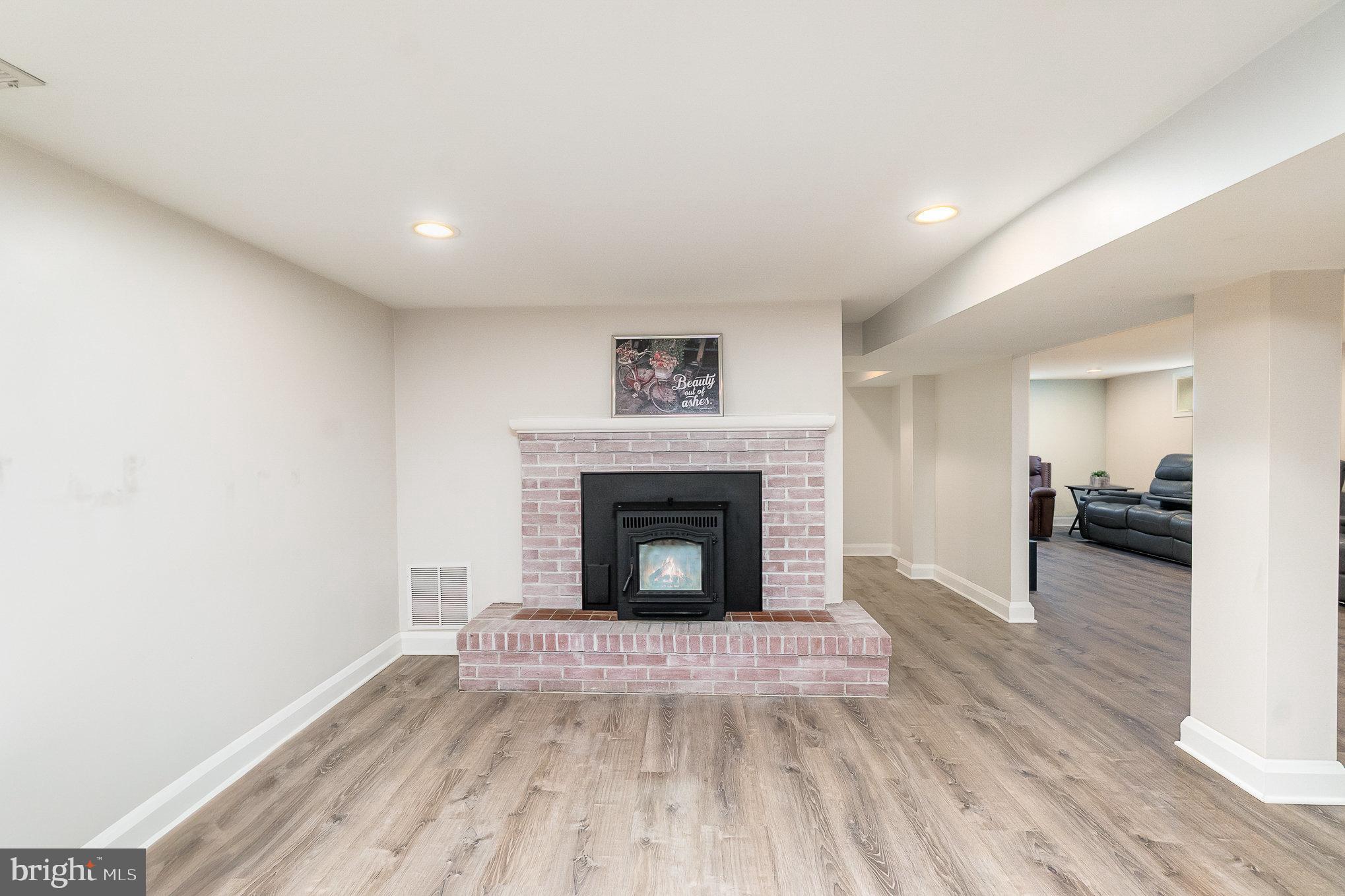 PLEASANT HILLS - Residential