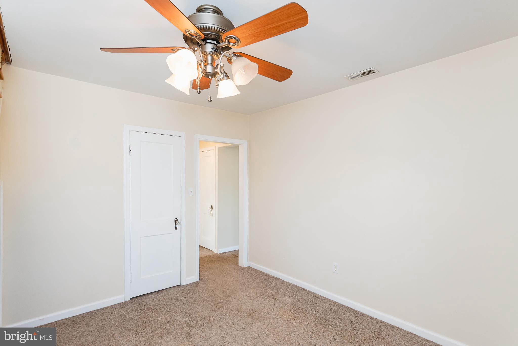 LYNCH POINT - Residential