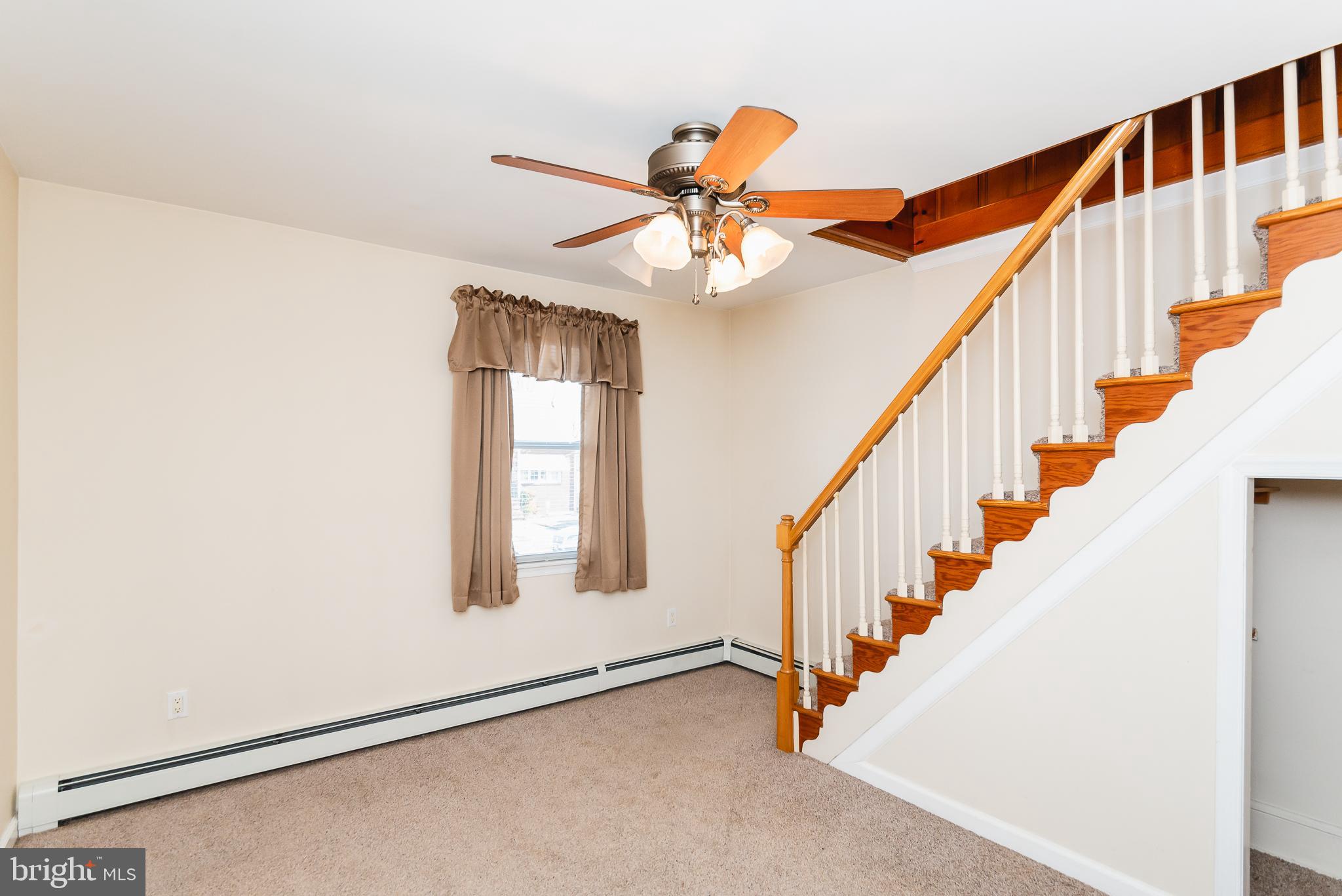 LYNCH POINT - Residential