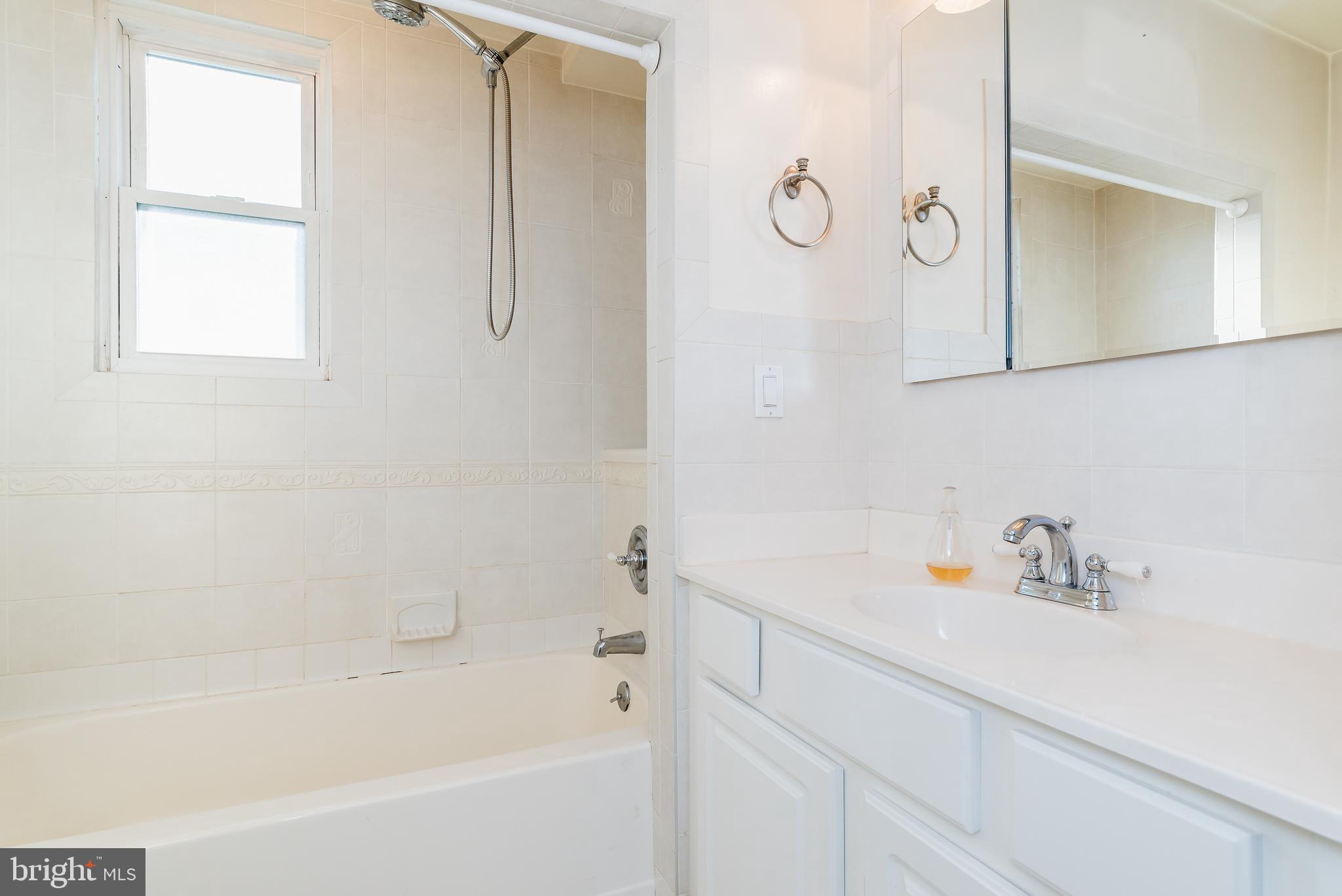 LYNCH POINT - Residential