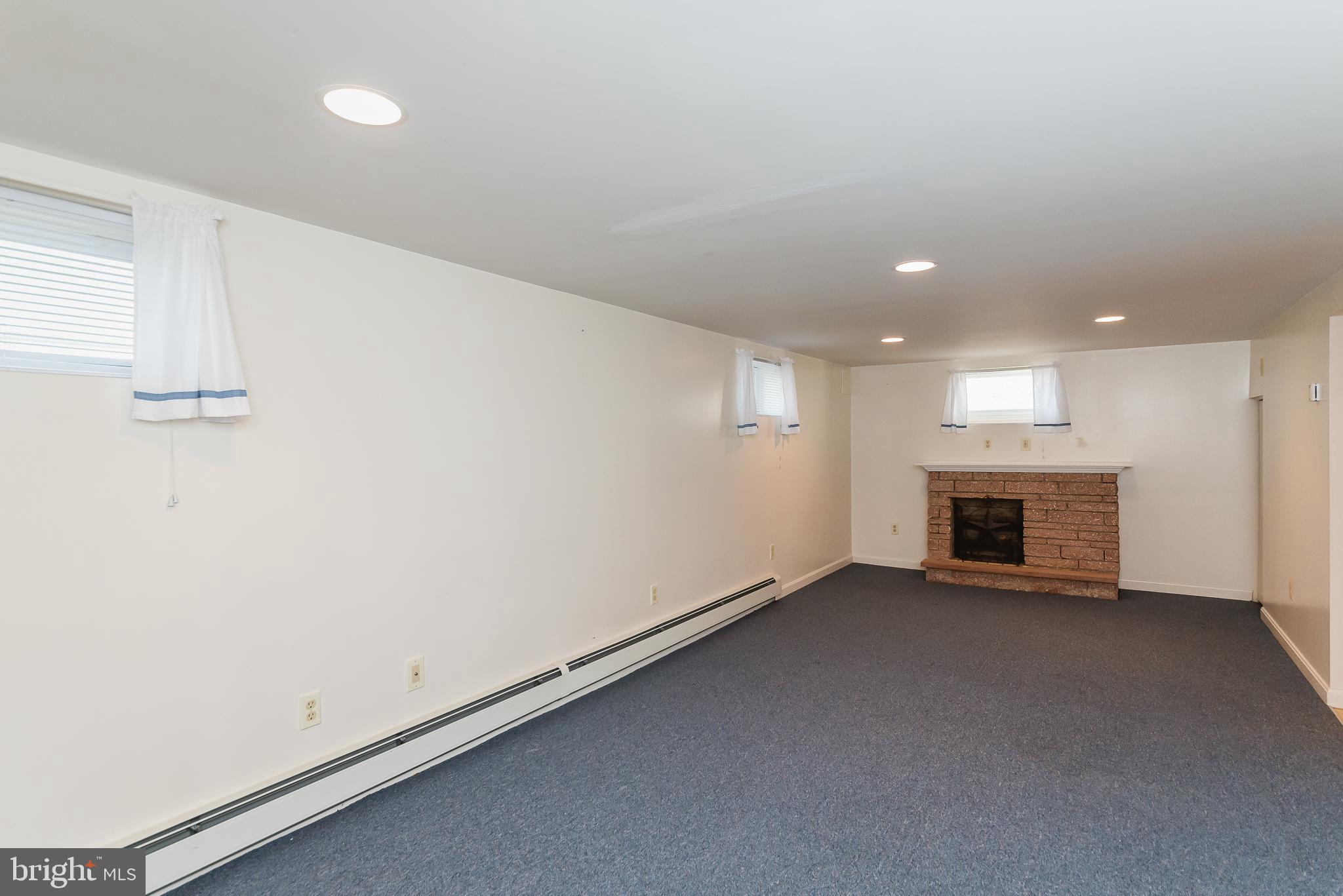 LYNCH POINT - Residential