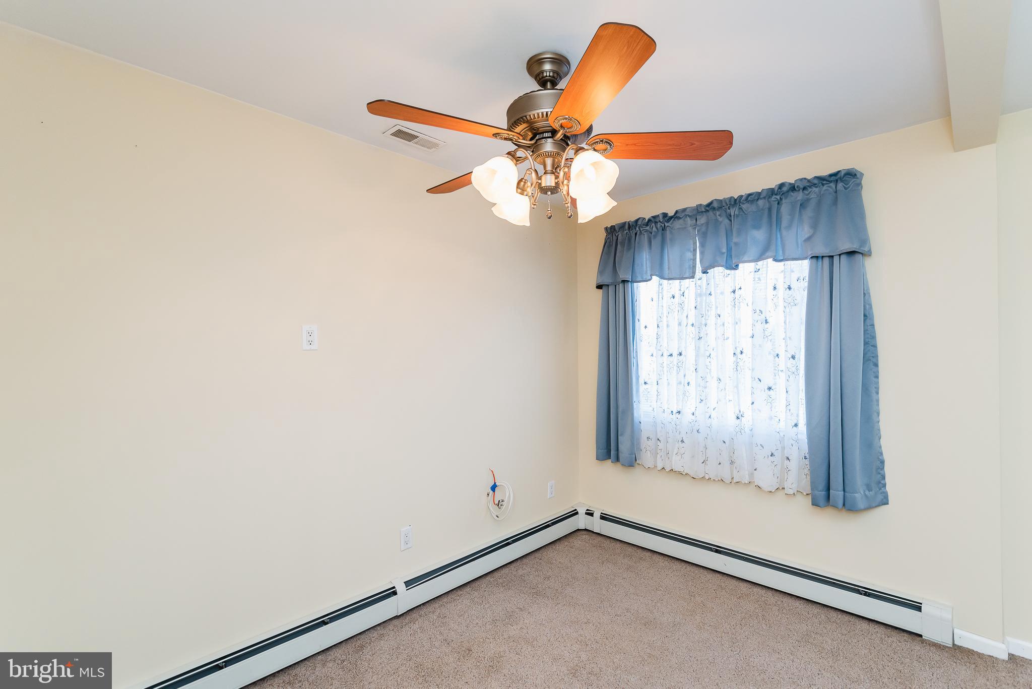 LYNCH POINT - Residential