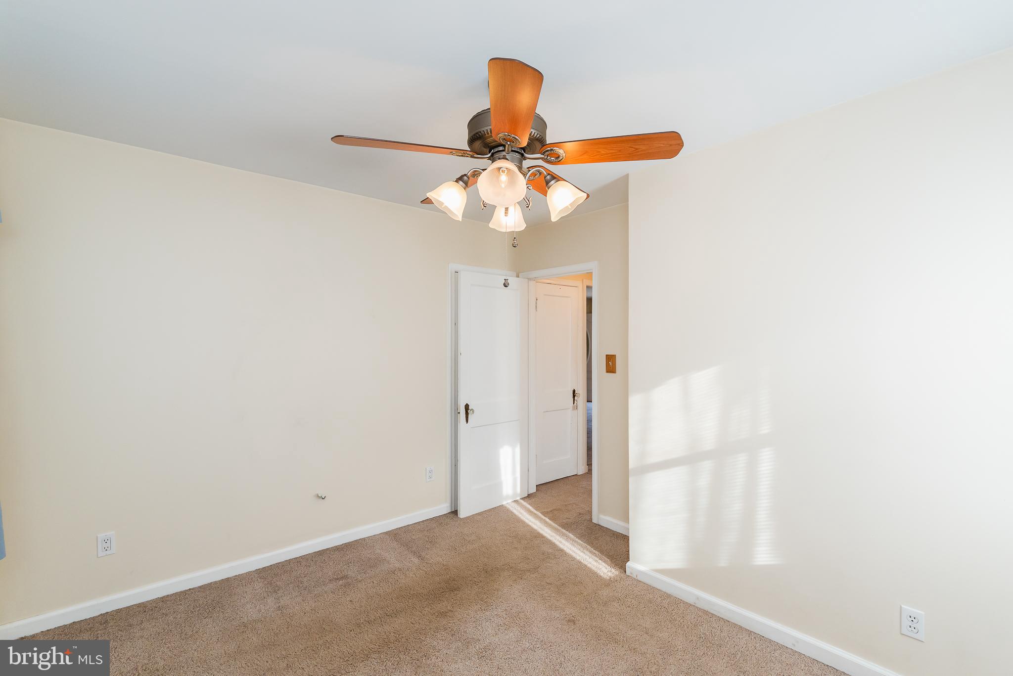 LYNCH POINT - Residential