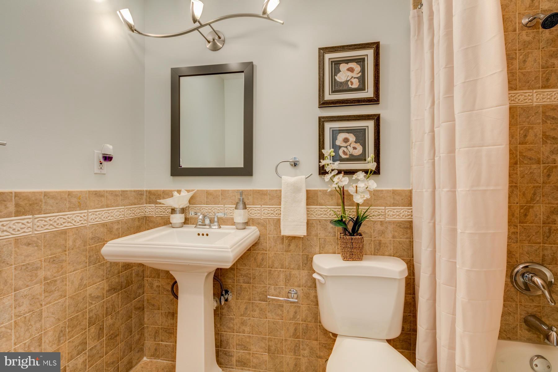 MUNSON HILL - Residential