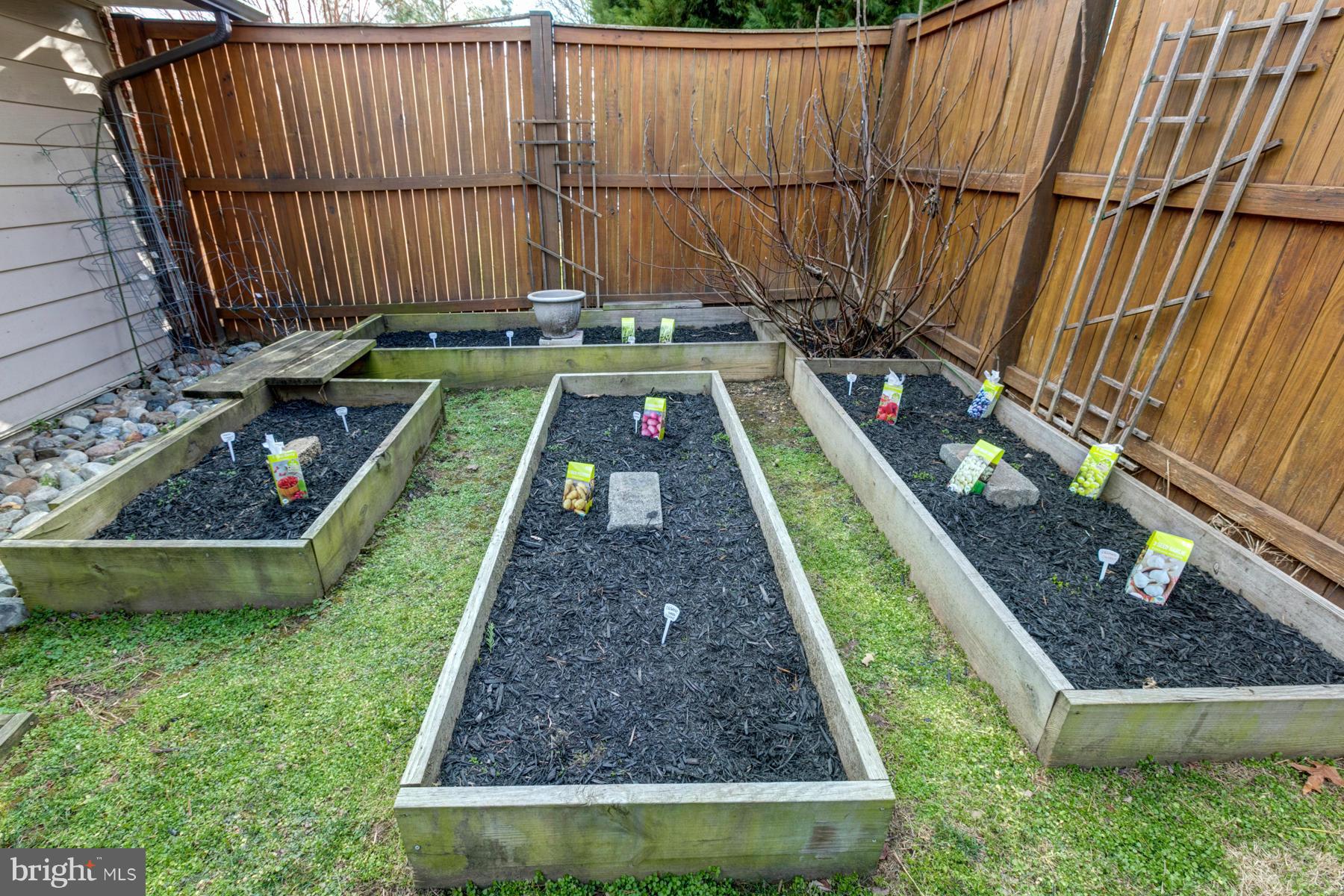 MUNSON HILL - Residential