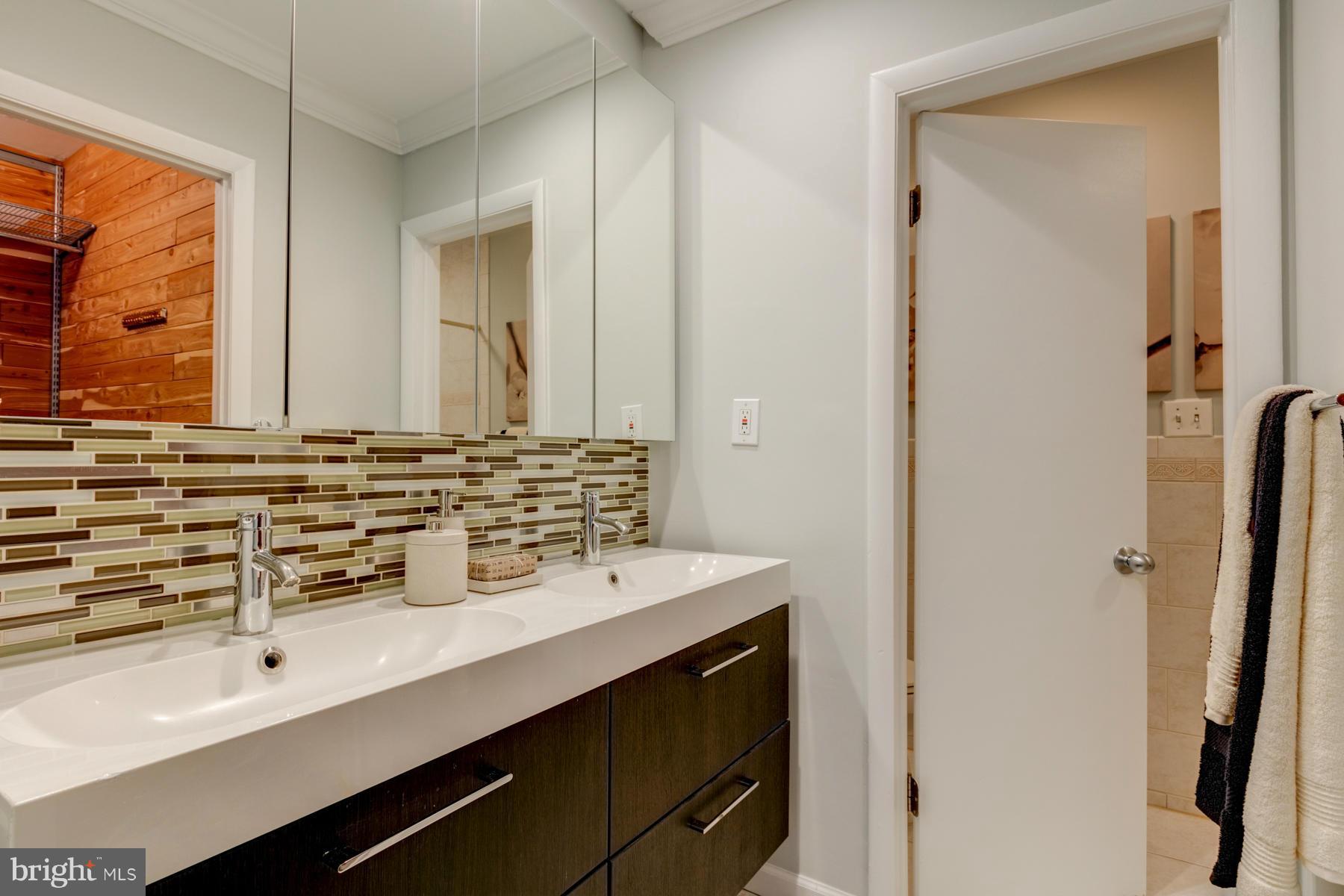 MUNSON HILL - Residential