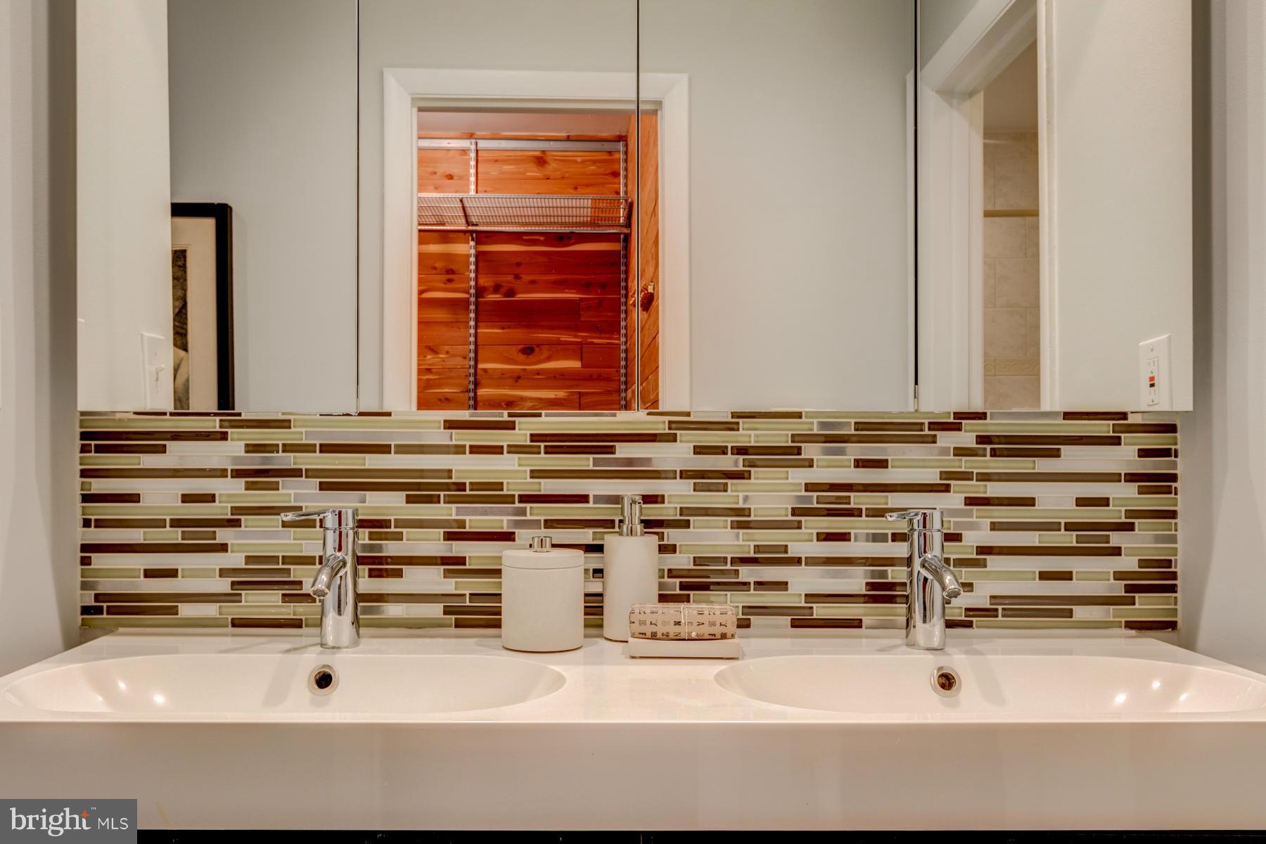 MUNSON HILL - Residential