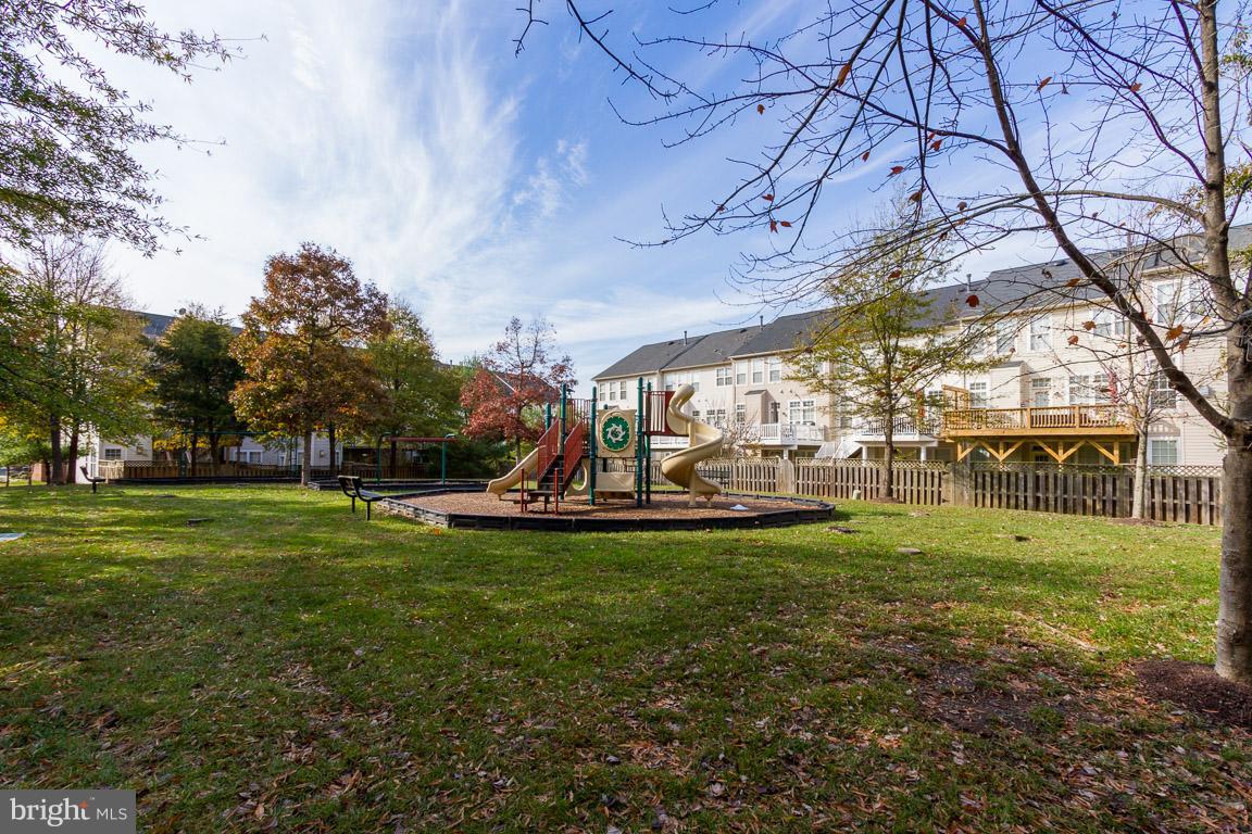 AMBER SPRING - Residential