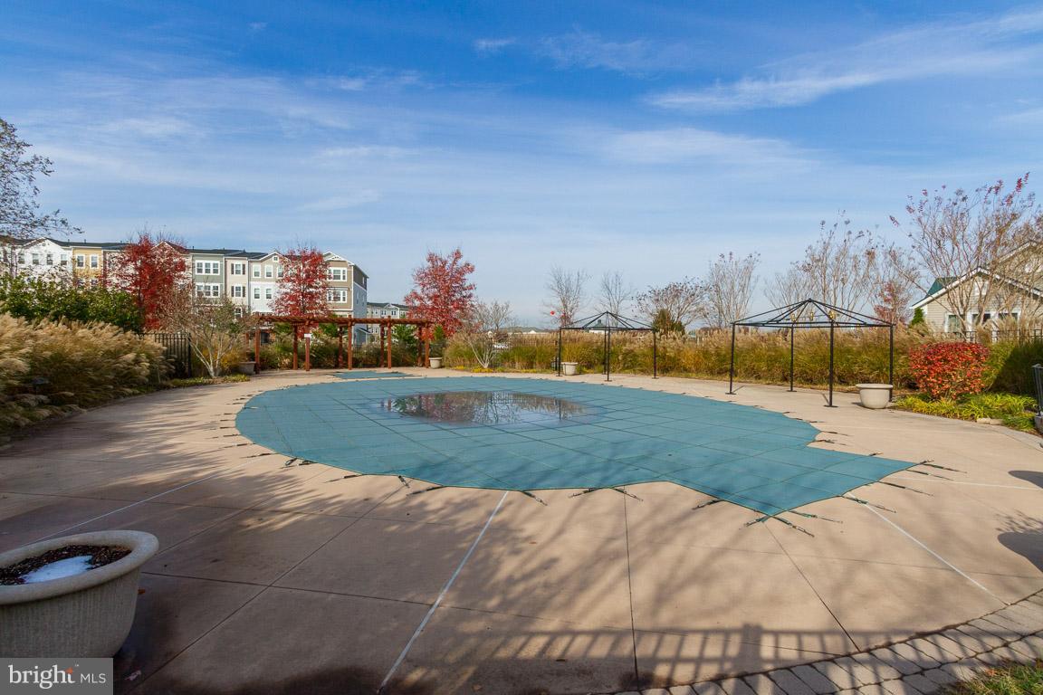 AMBER SPRING - Residential