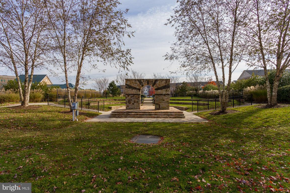 AMBER SPRING - Residential