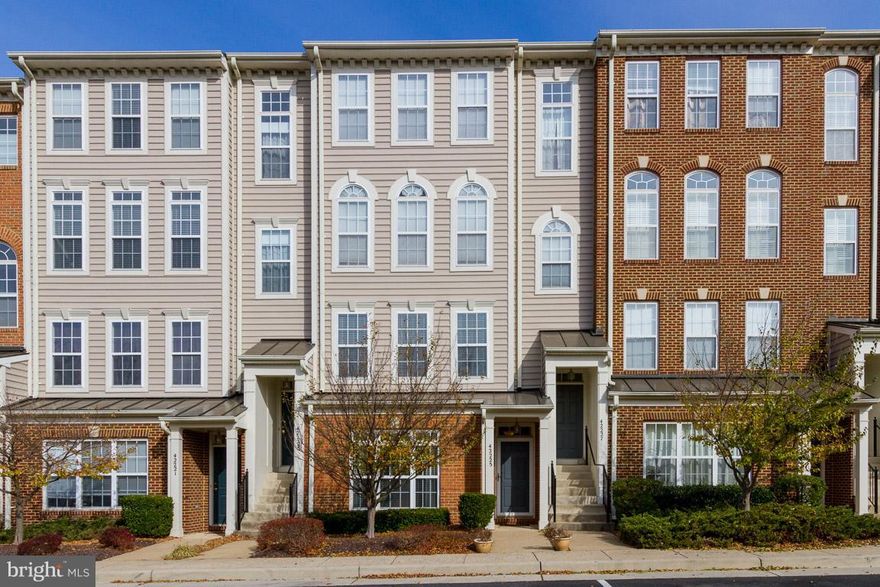 FHA Approved- This is a rare bottom unit condo in Amber Springs! 3 full bedrooms! New carpet! Laundry on bedroom level with an oversized linen closet. Enjoy the extra large balcony/porch area, plenty of entertaining space outside. Fans in all bedrooms and family room, new fixtures throughout! Both full bathrooms have been renovated, new fixtures, vanities, flooring and paint., beautifully done!  Completely remodeled kitchen, exotic granite, stainless steel appliances, gorgeous backsplash and gas stove. This entry level condo has great natural light through the entire open concept living space, and crown molding in every room. 1 car garage with additional storage, parking in the driveway and unassigned parking spaces in the front. 3 pools, tots lots, community center, fitness room and more! Condo fee includes all these amenities + snow removal, trash removal and exterior building maintenance. Open house Sunday 11/25 1-3pm! Don't miss this one!