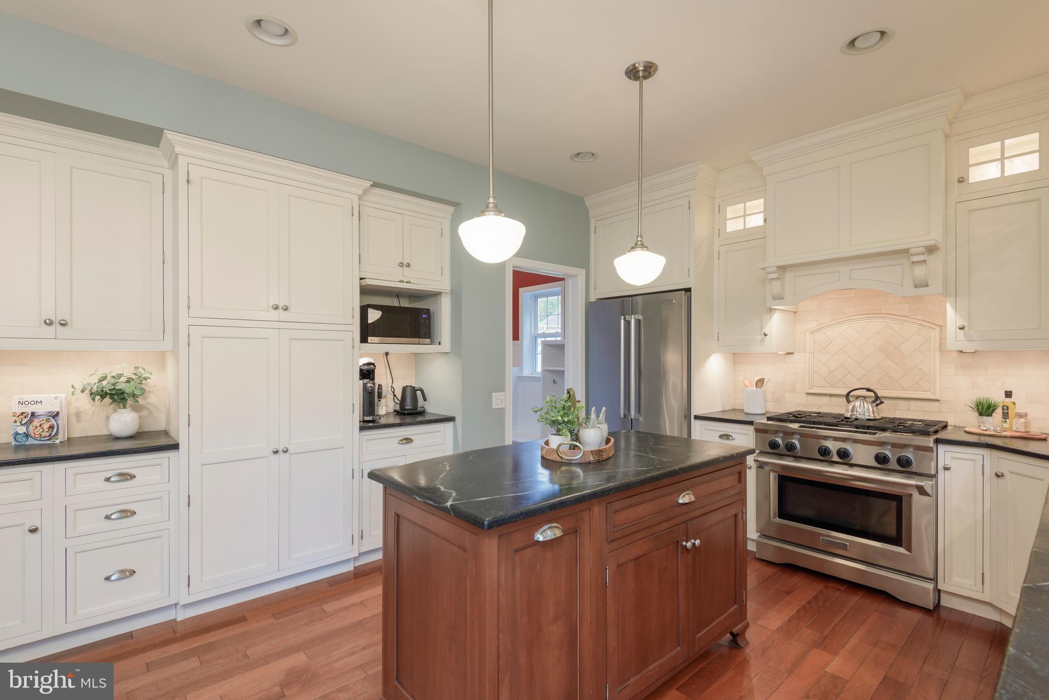 WOODBROOK - Residential