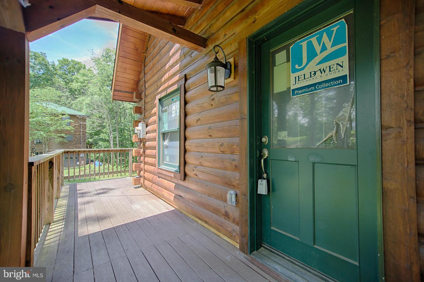 LAKE HOLIDAY ESTATES - Residential