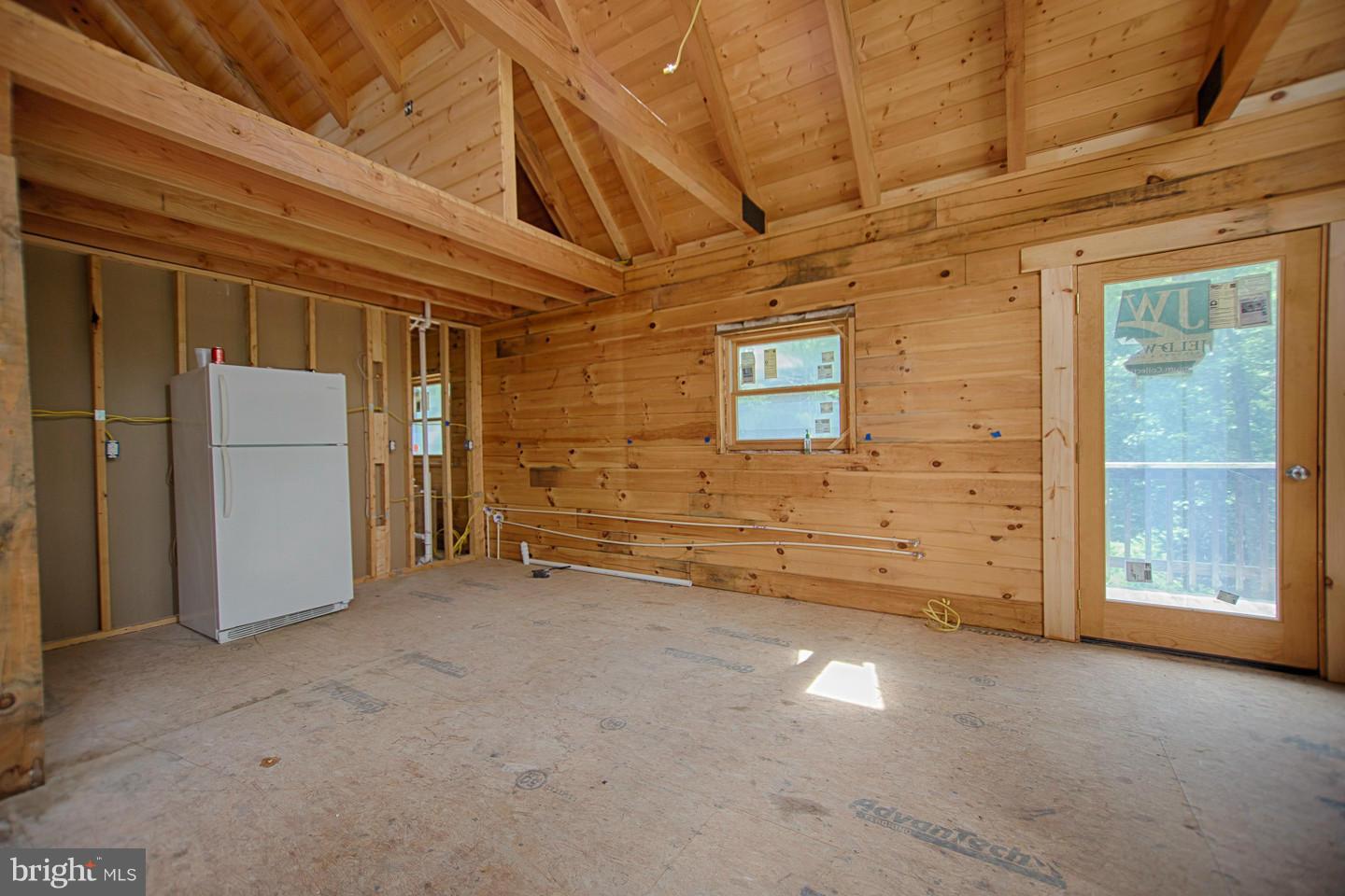 LAKE HOLIDAY ESTATES - Residential