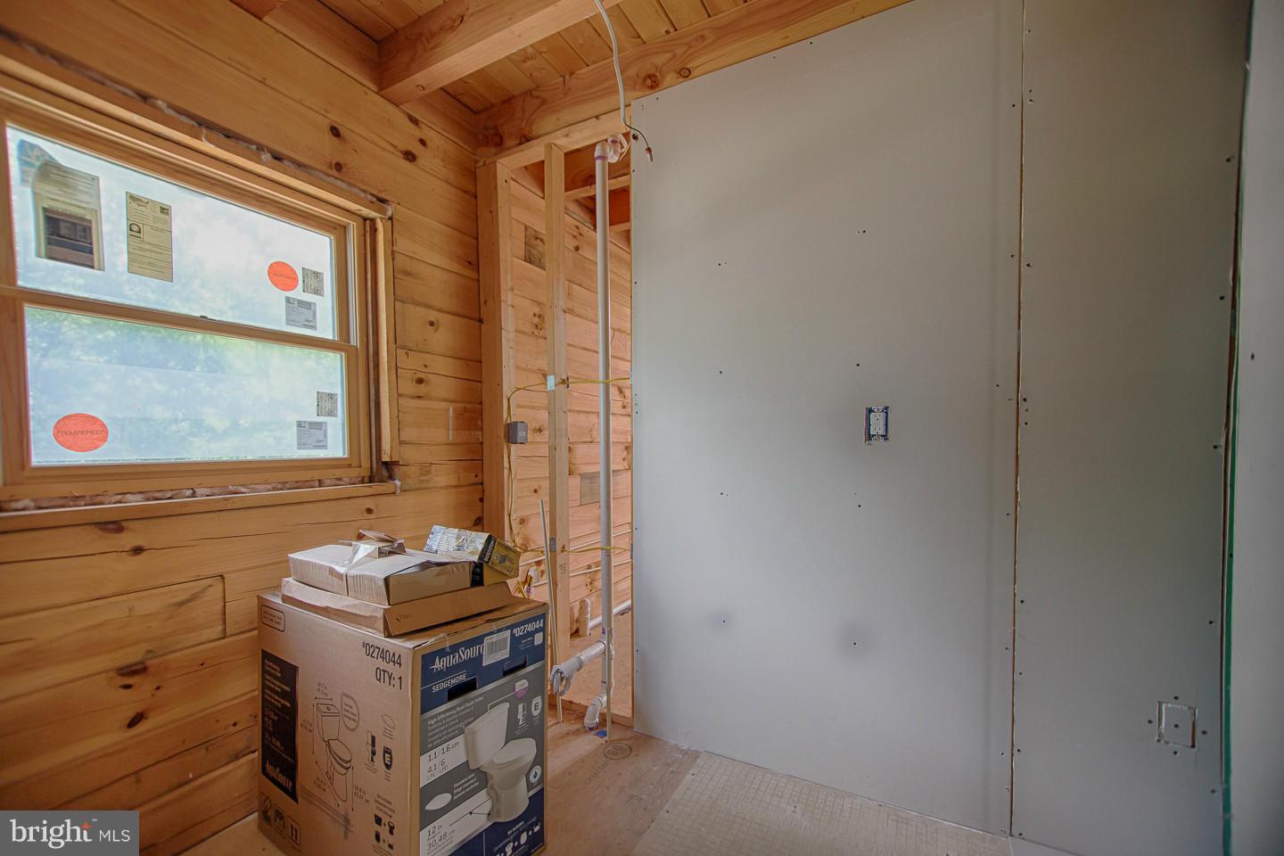 LAKE HOLIDAY ESTATES - Residential