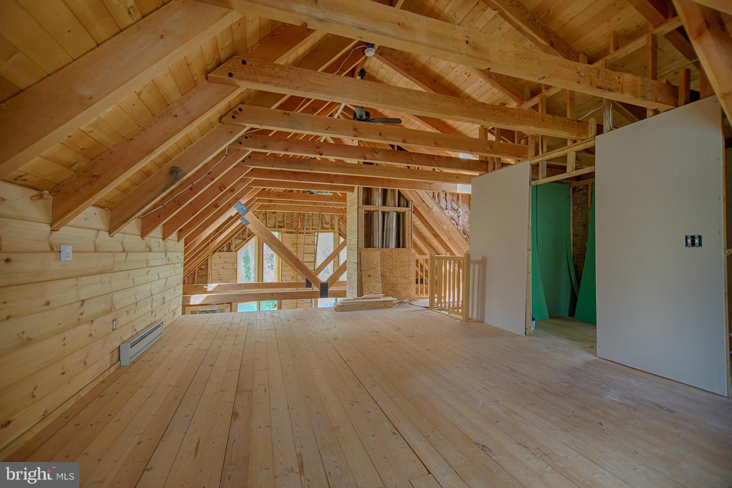 LAKE HOLIDAY ESTATES - Residential