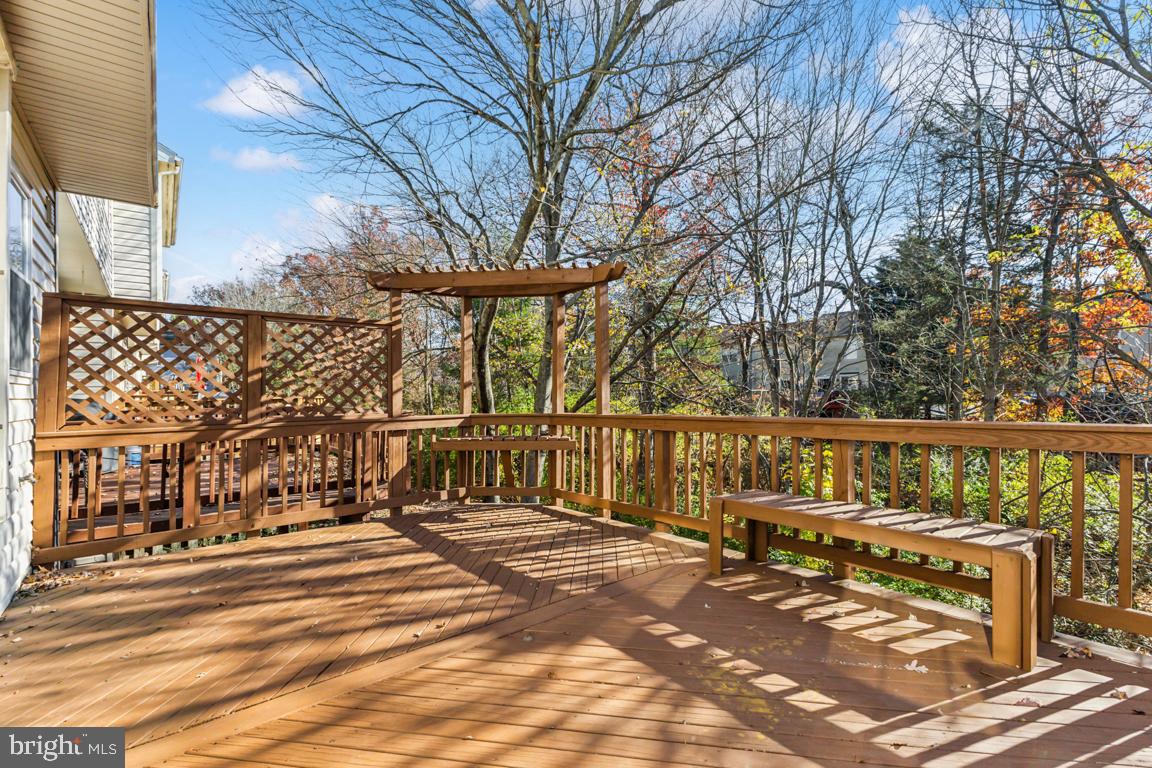 SULLY STATION - Residential Lease