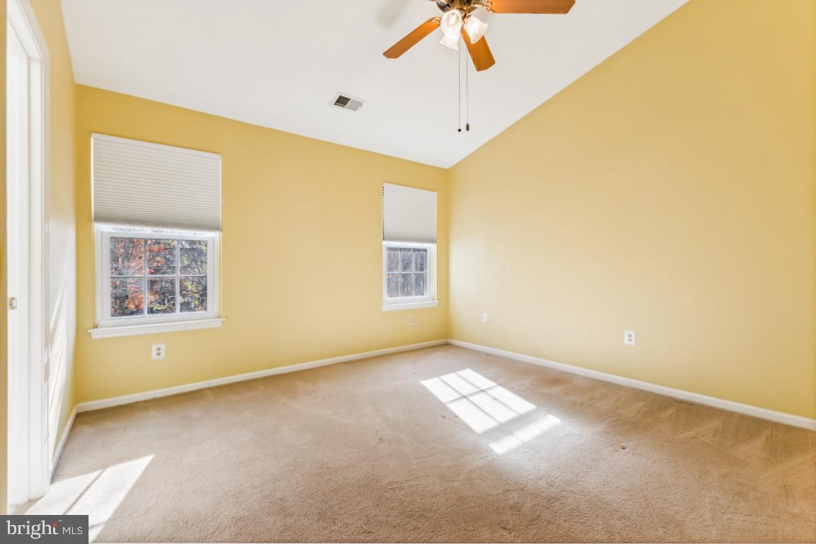 SULLY STATION - Residential Lease