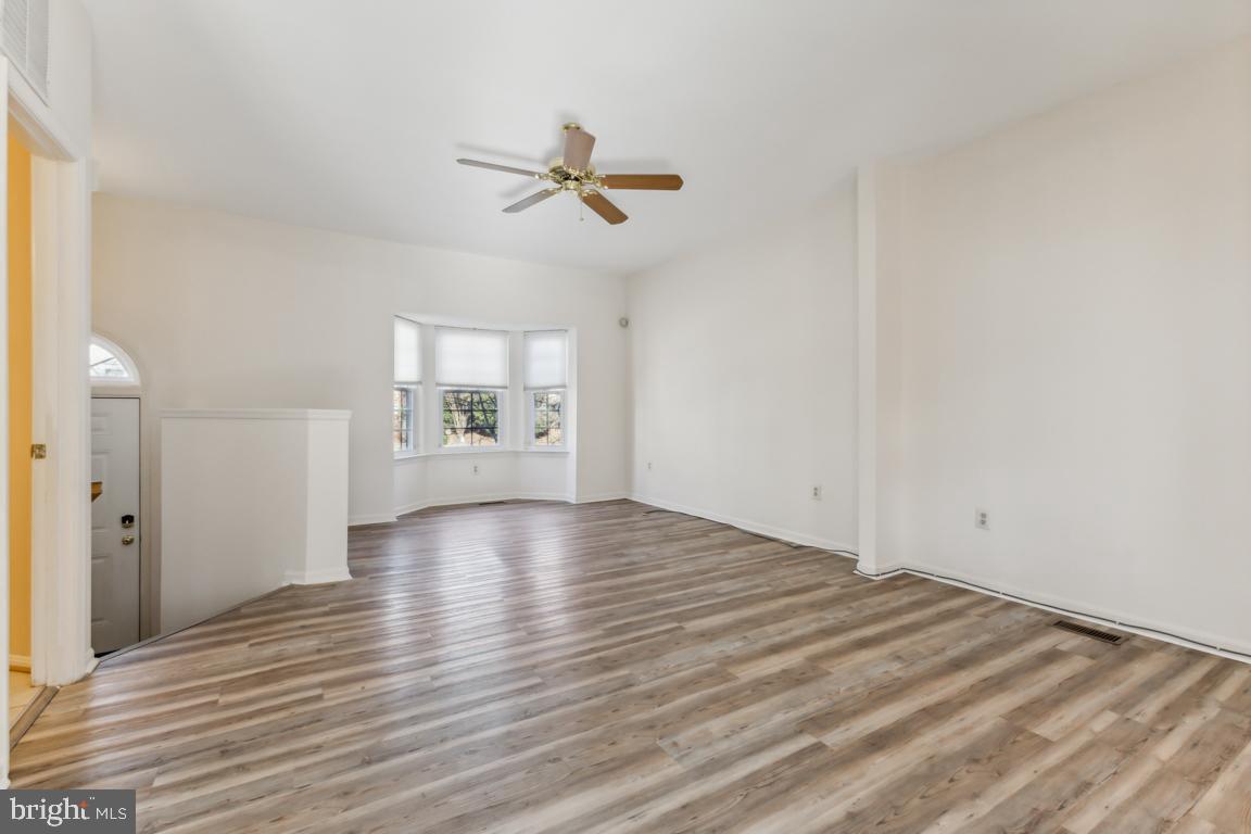 SULLY STATION - Residential Lease