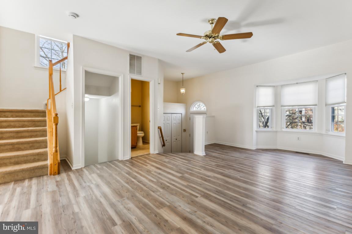 SULLY STATION - Residential Lease