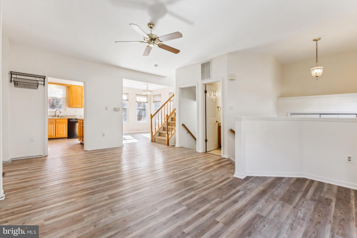 SULLY STATION - Residential Lease