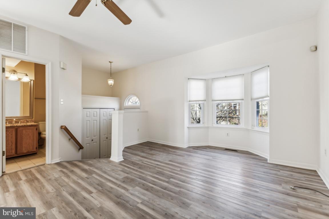 SULLY STATION - Residential Lease