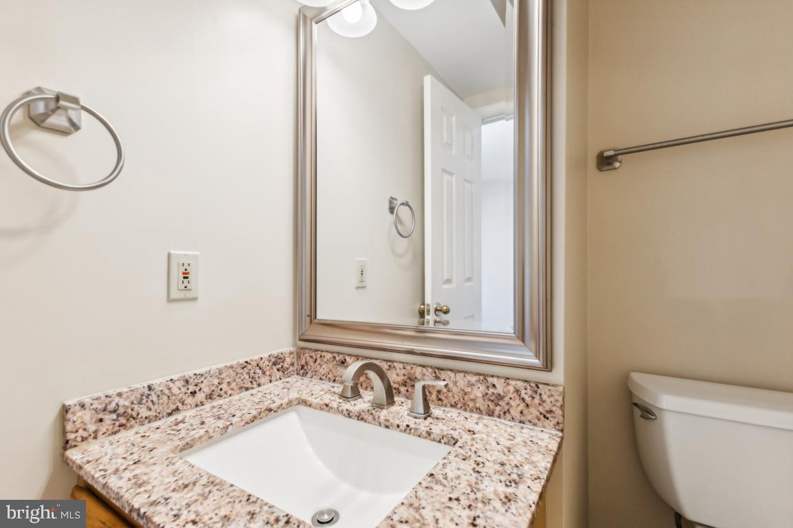 SULLY STATION - Residential Lease