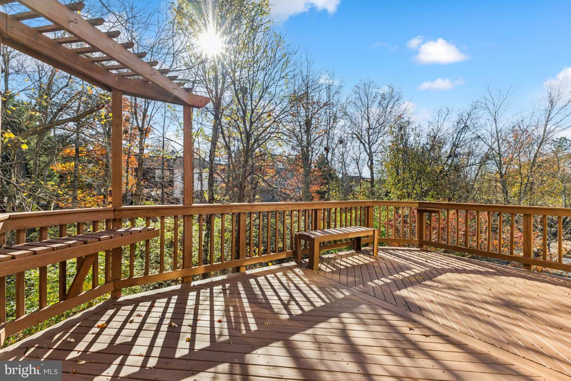 SULLY STATION - Residential Lease