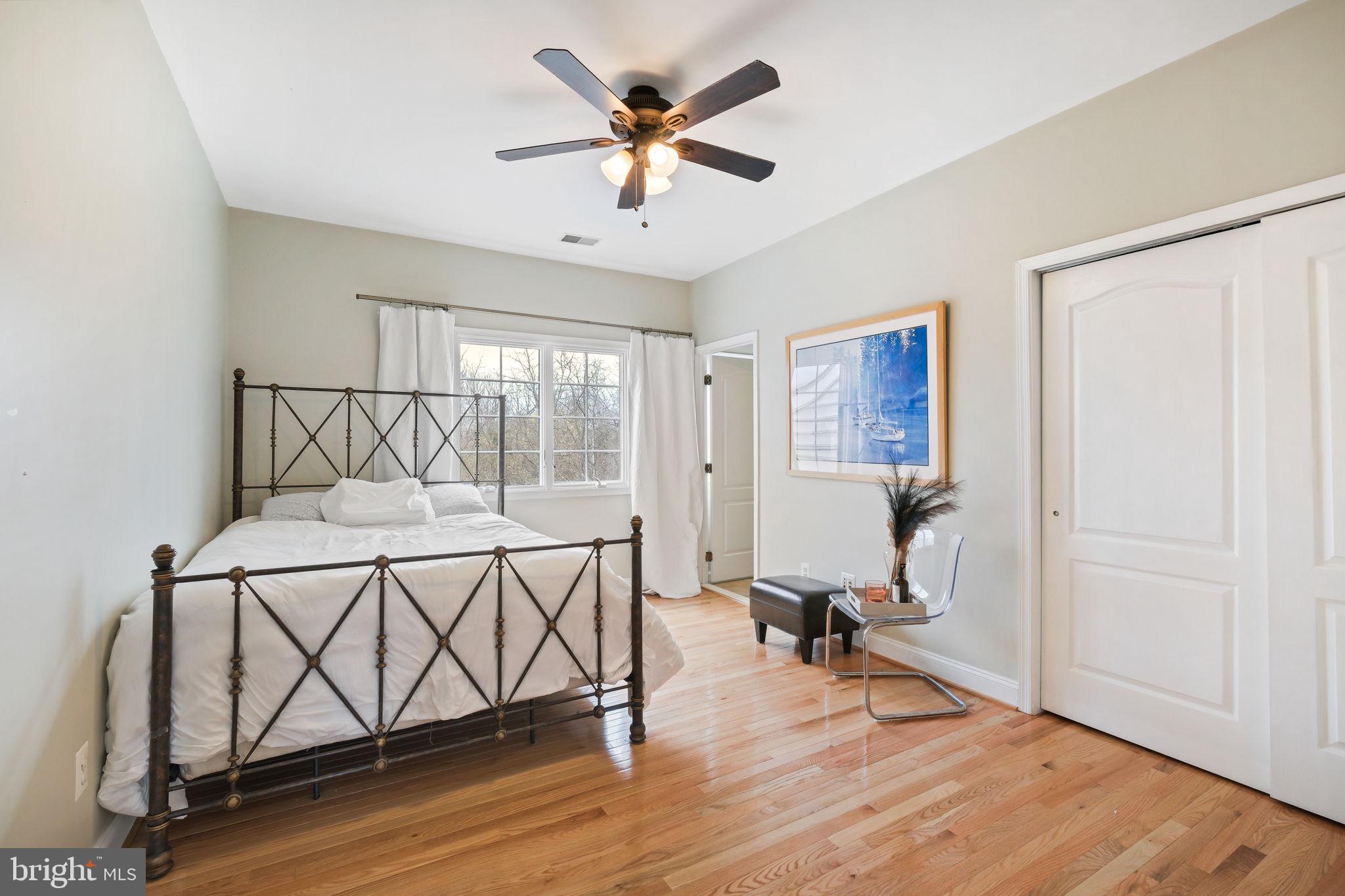 LOUDOUN VALLEY ESTATES - Residential