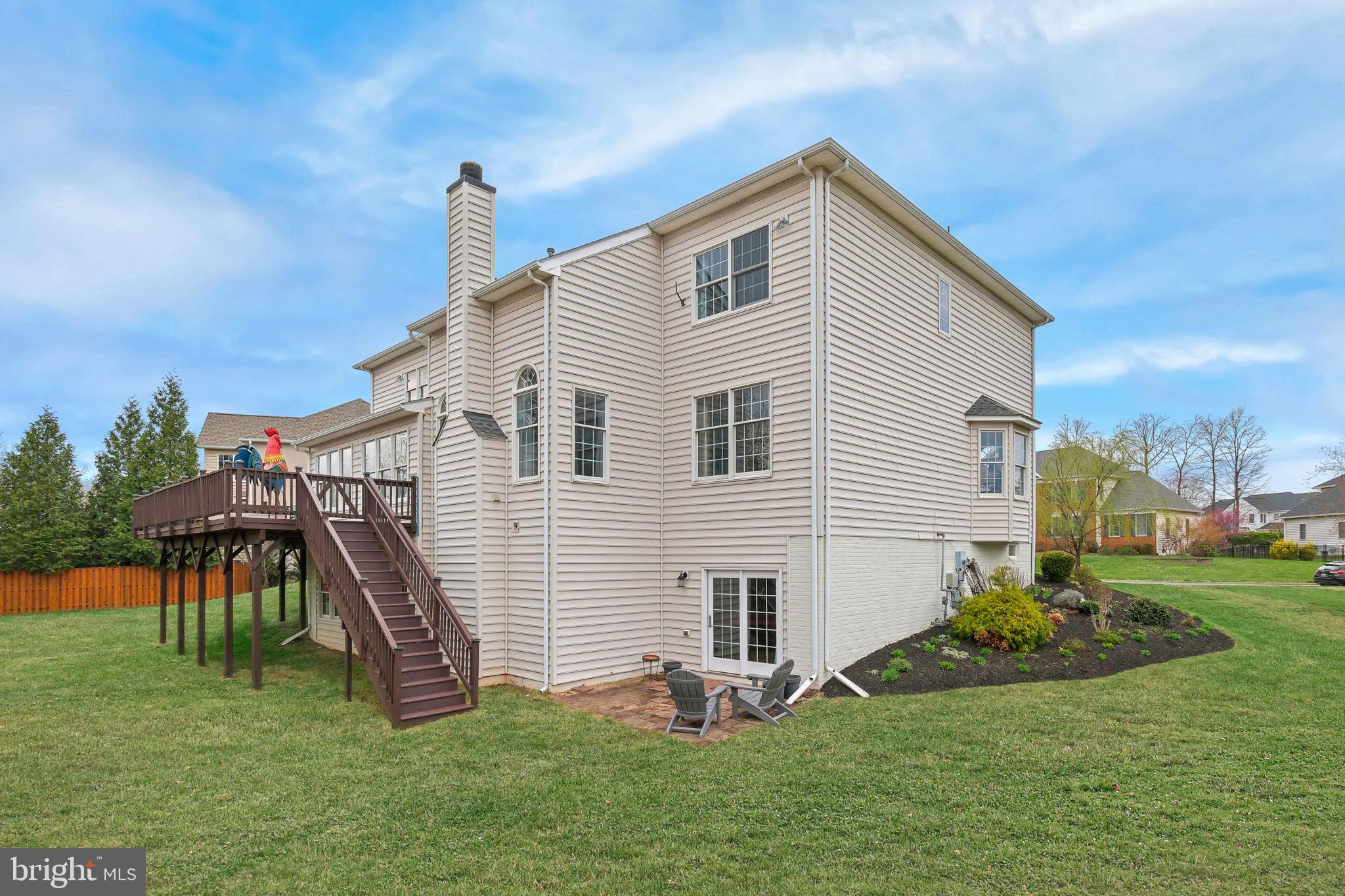 LOUDOUN VALLEY ESTATES - Residential