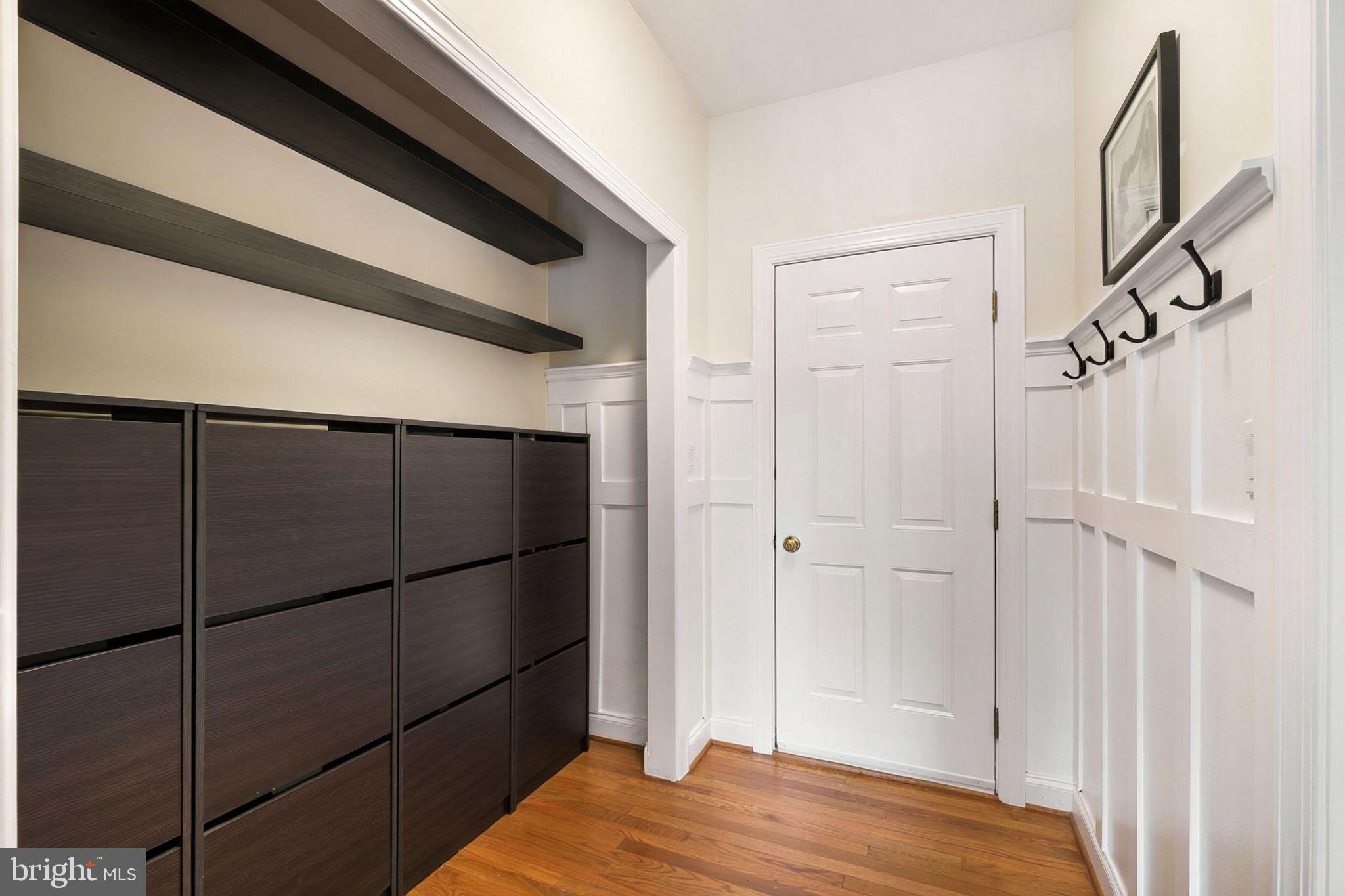 LOUDOUN VALLEY ESTATES - Residential