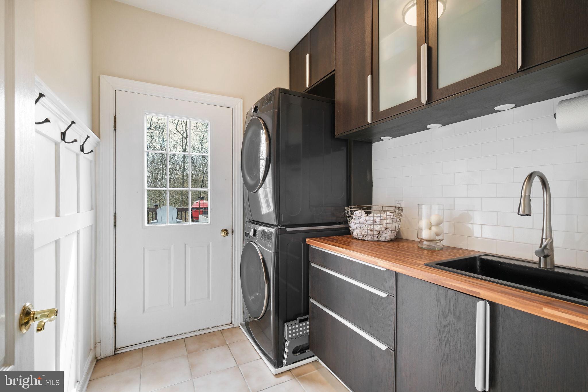 LOUDOUN VALLEY ESTATES - Residential