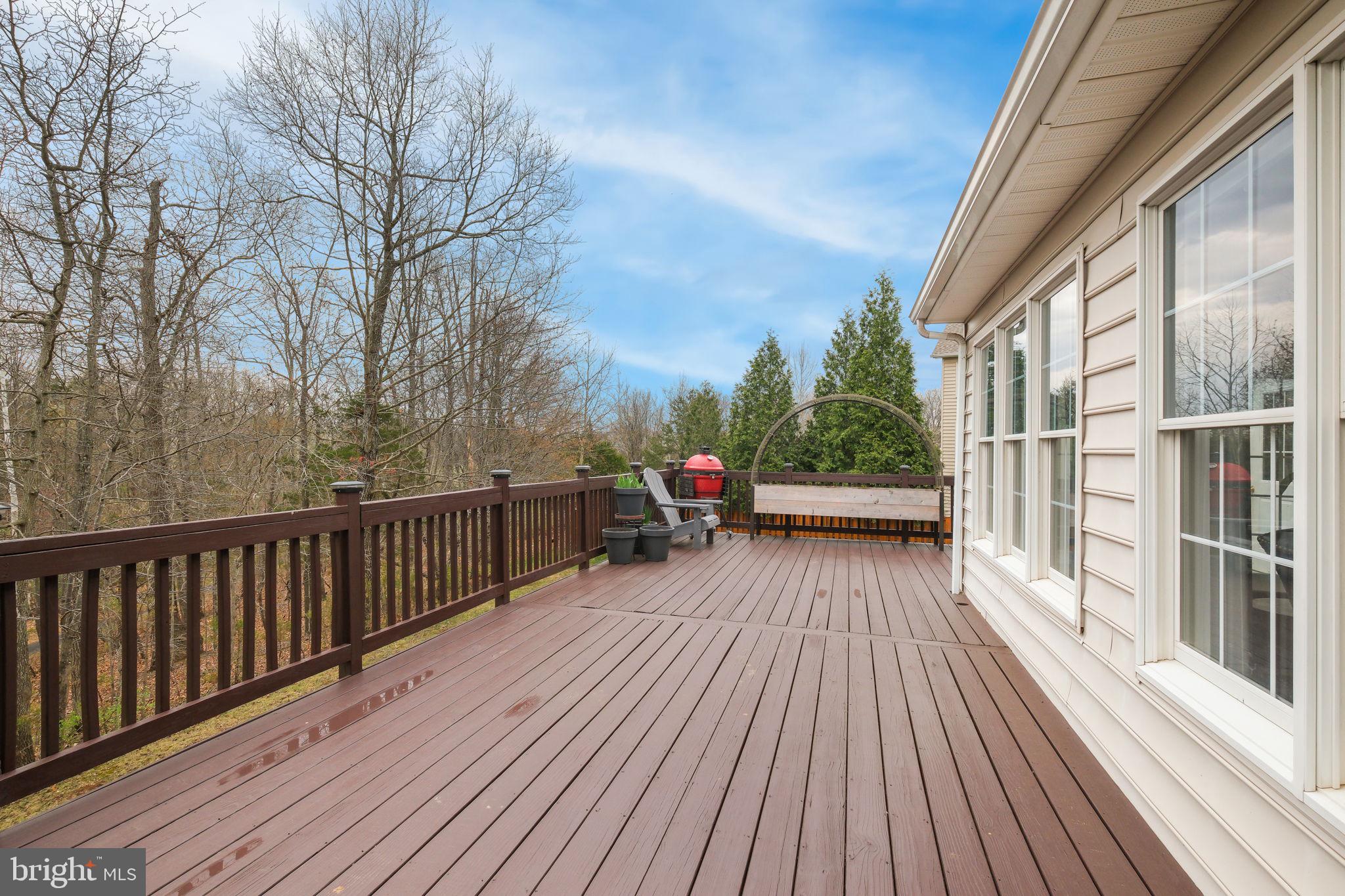 LOUDOUN VALLEY ESTATES - Residential