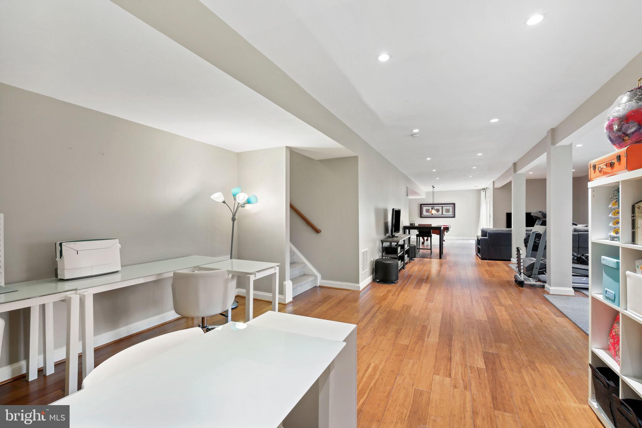 LOUDOUN VALLEY ESTATES - Residential