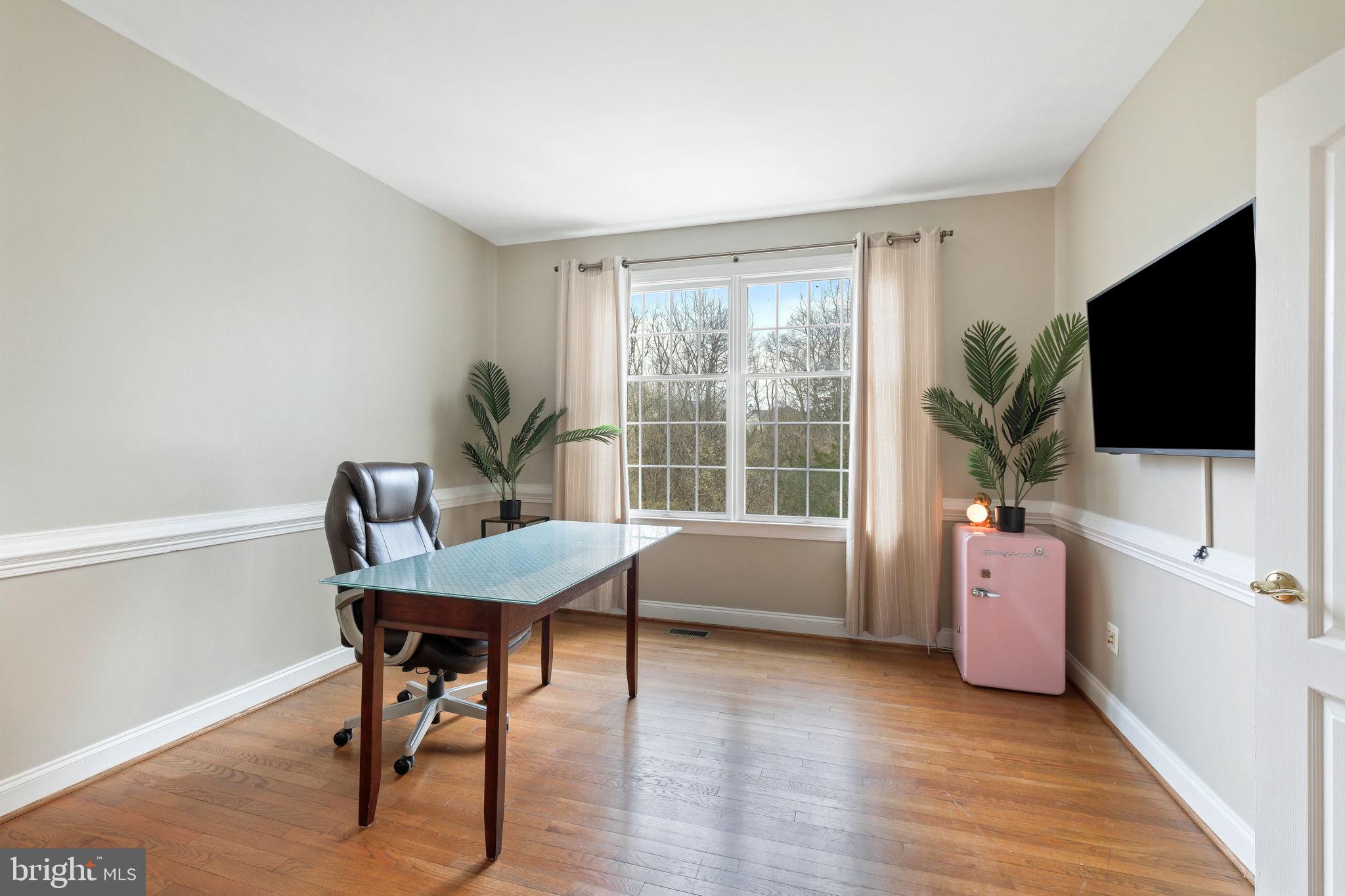 LOUDOUN VALLEY ESTATES - Residential