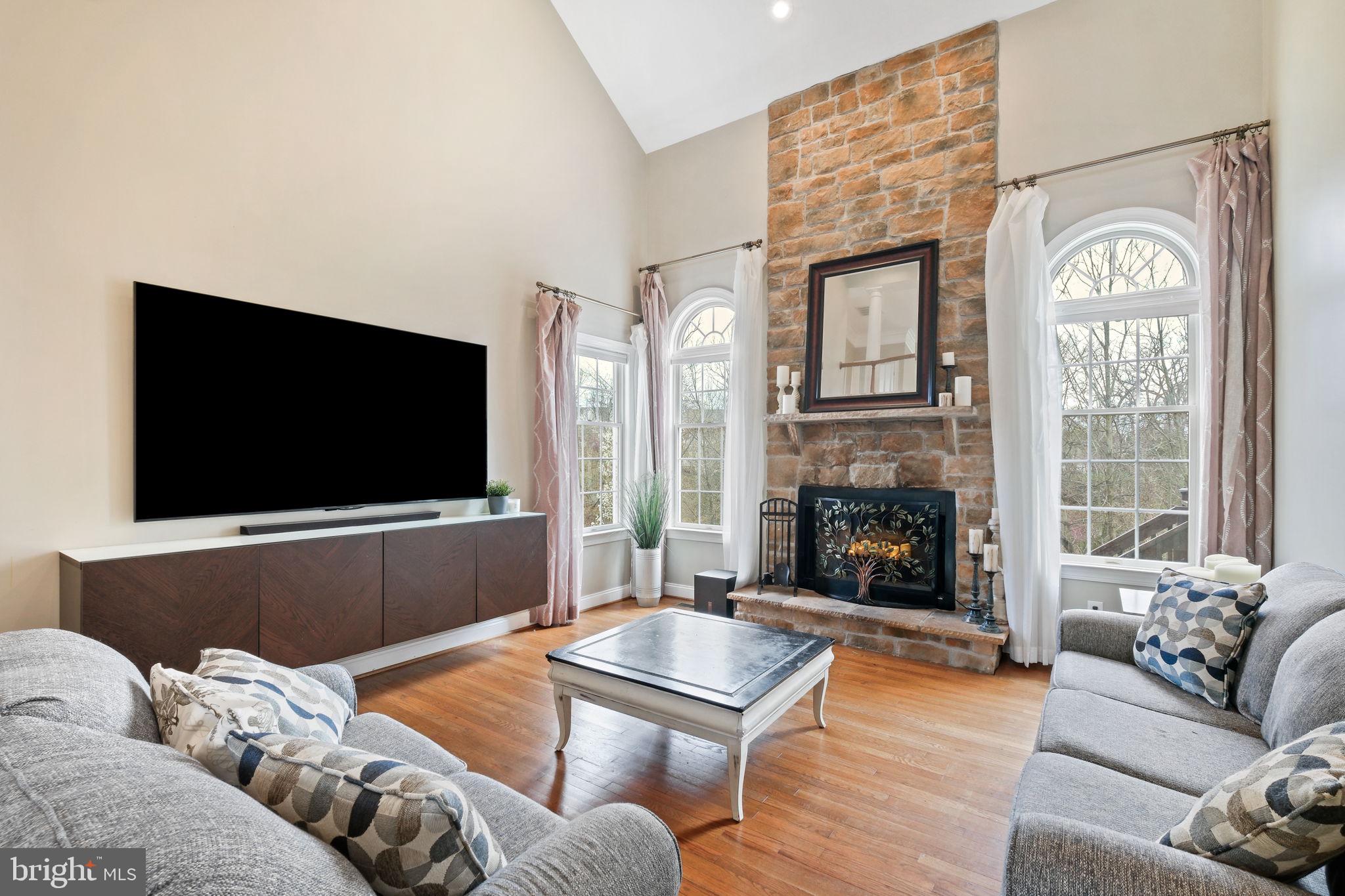 LOUDOUN VALLEY ESTATES - Residential