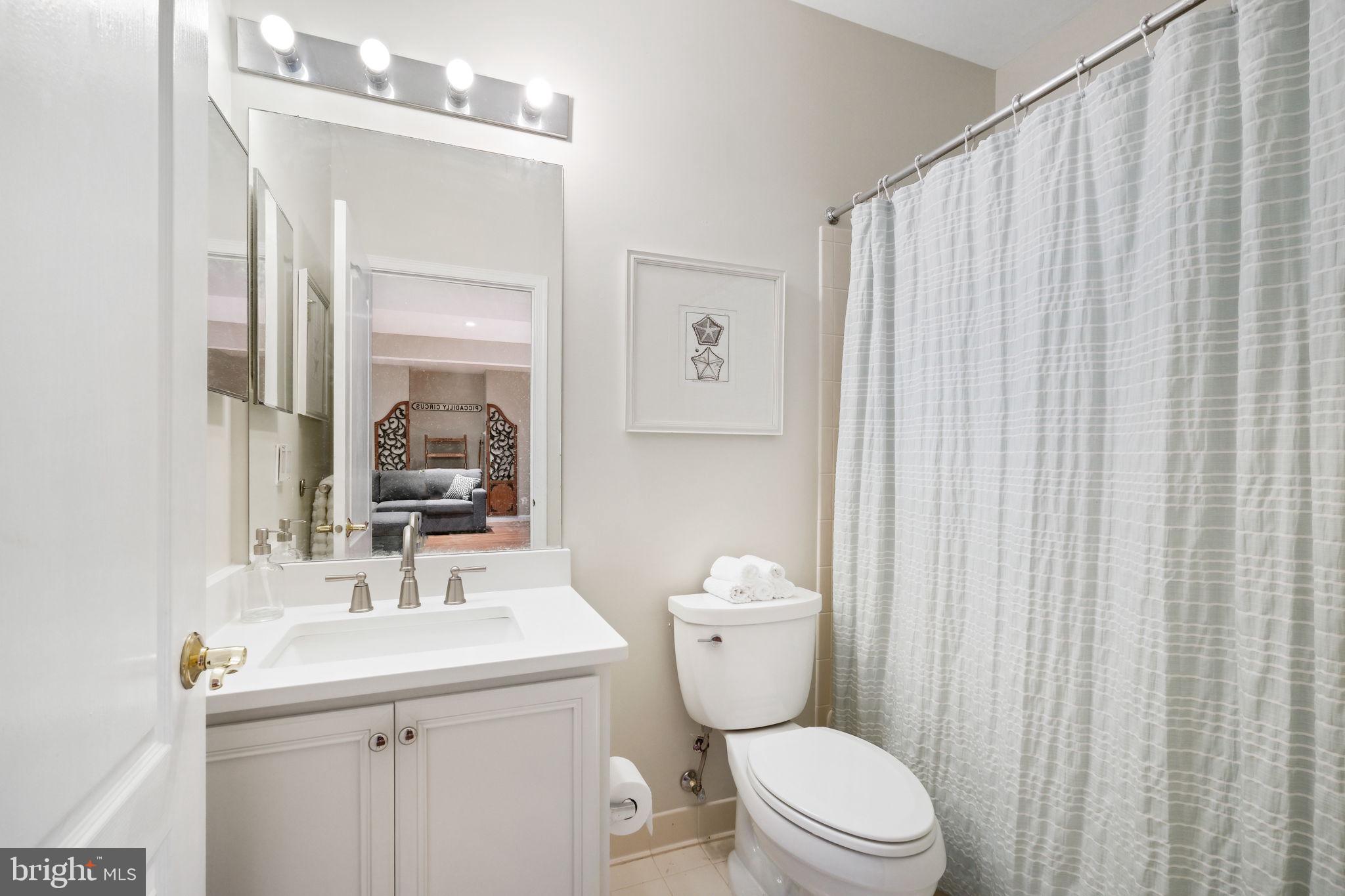 LOUDOUN VALLEY ESTATES - Residential